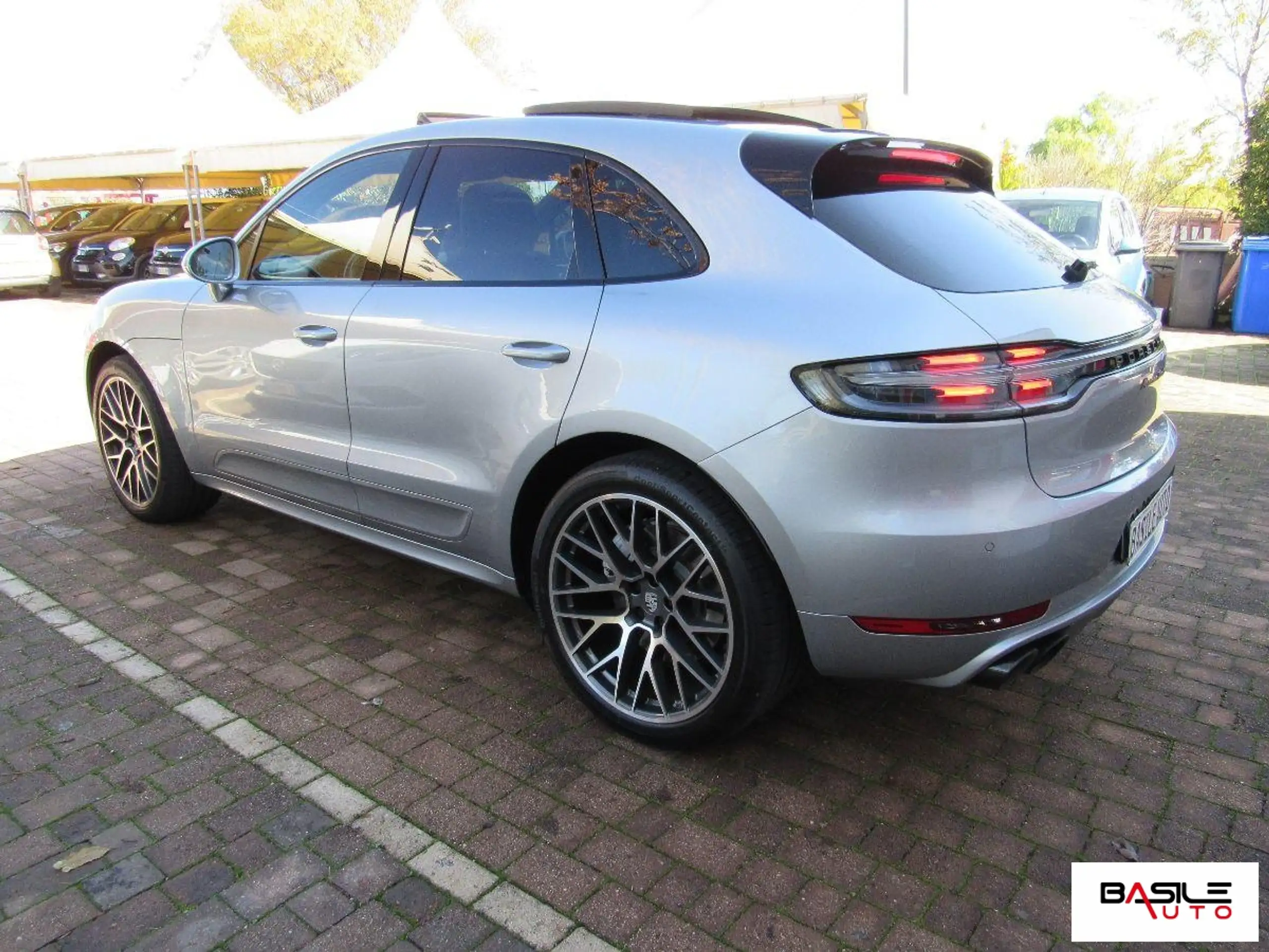 Porsche - Macan