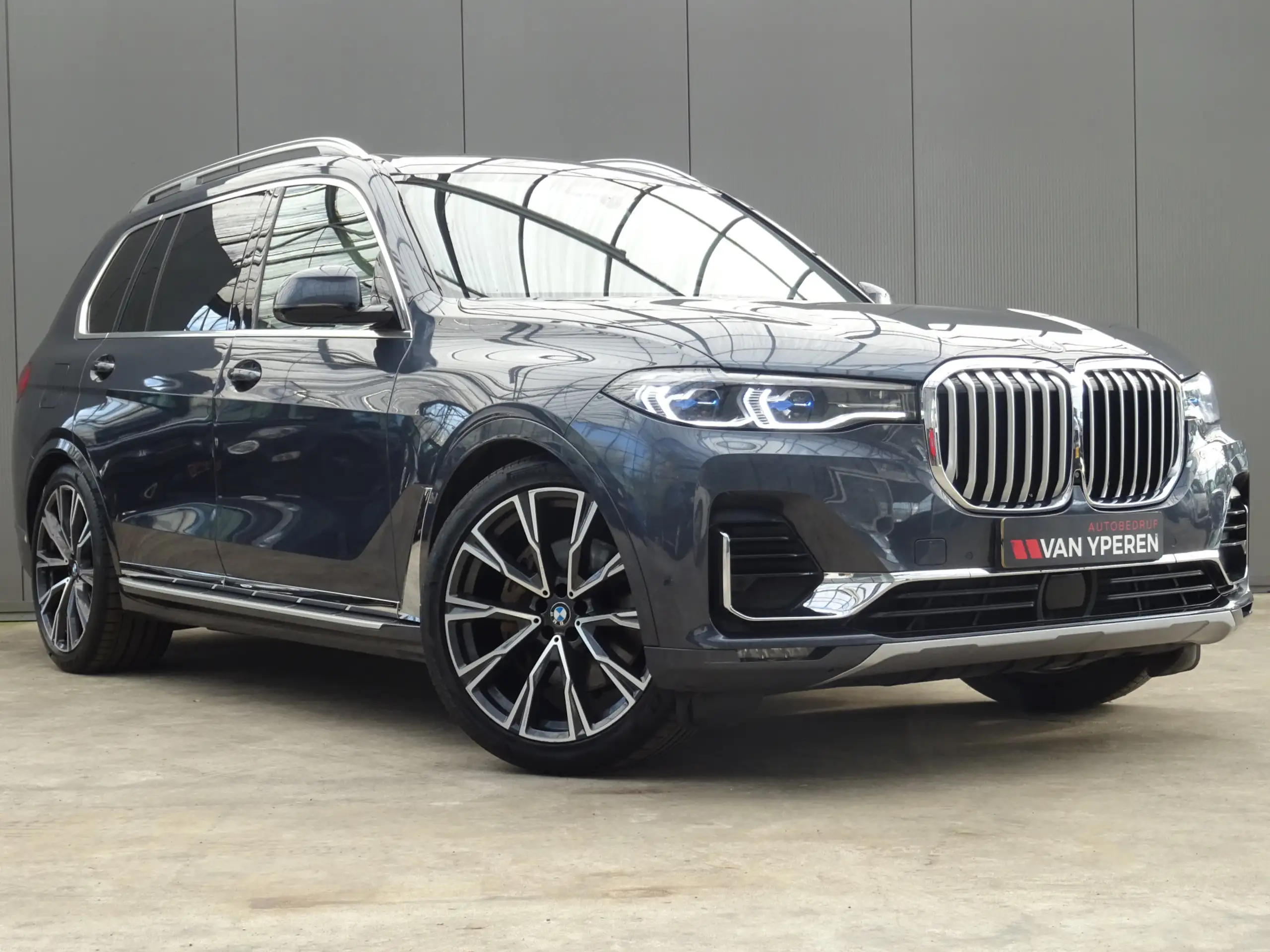 BMW - X7