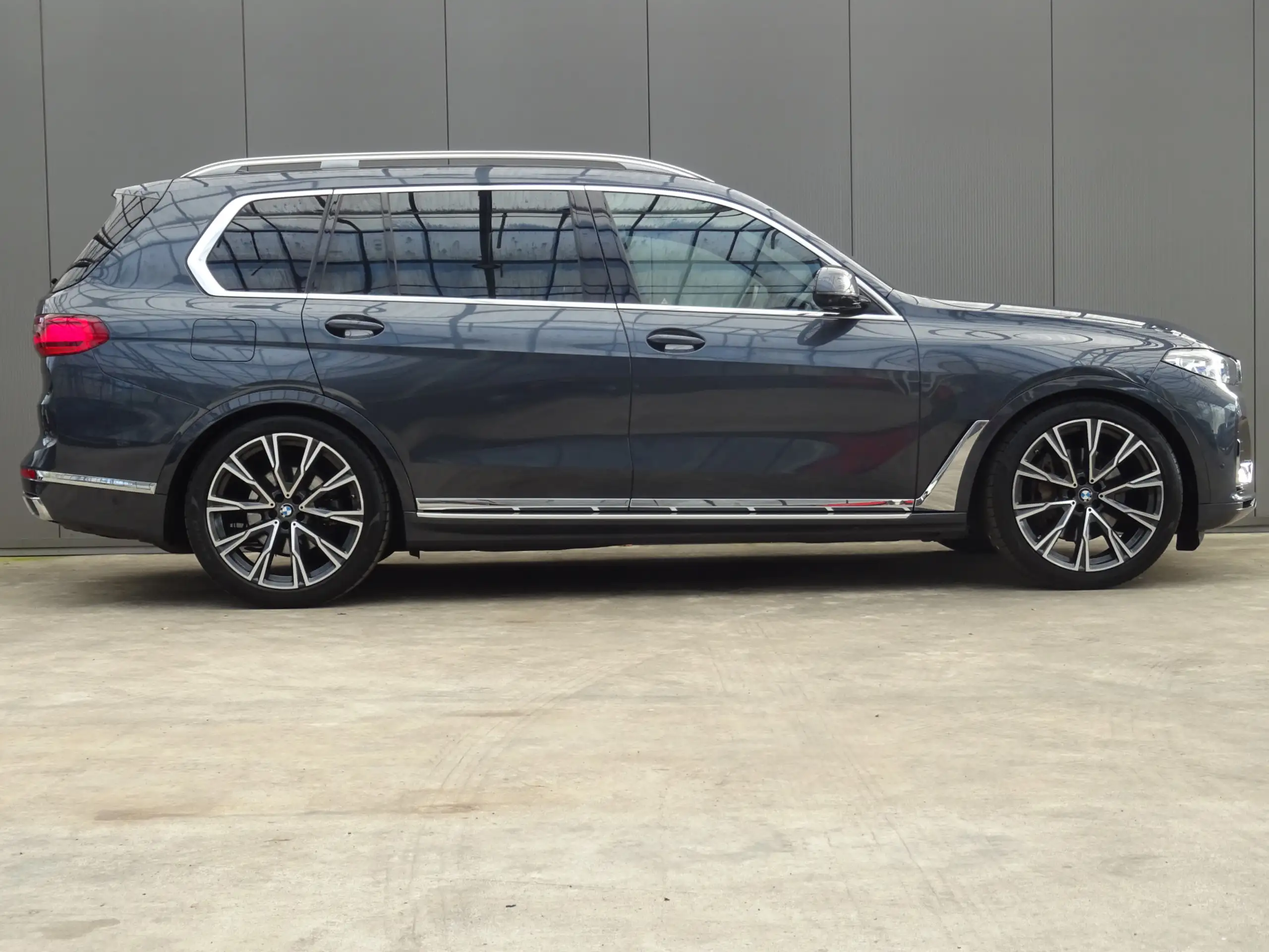 BMW - X7