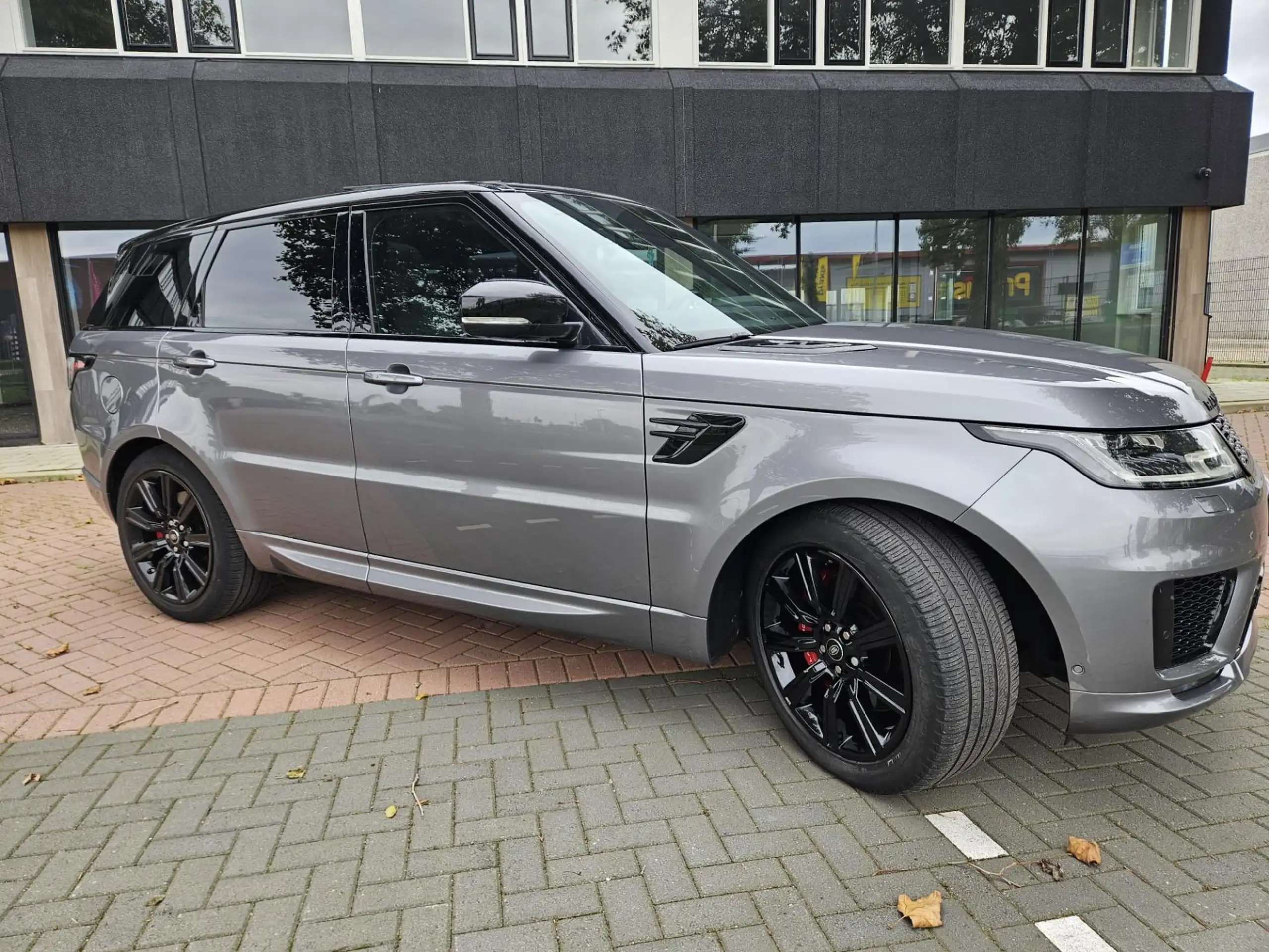 Land Rover - Range Rover Sport