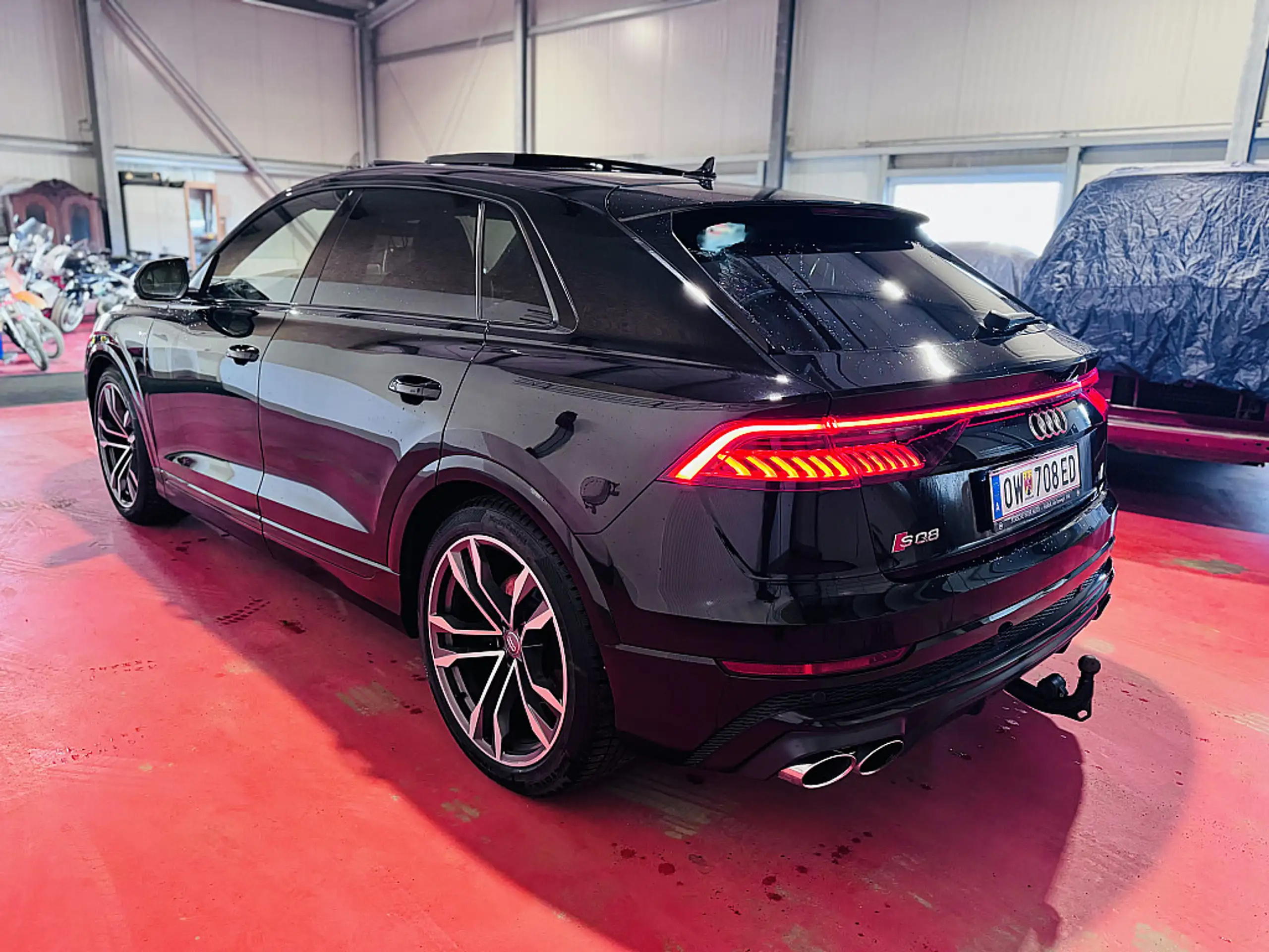 Audi - SQ8