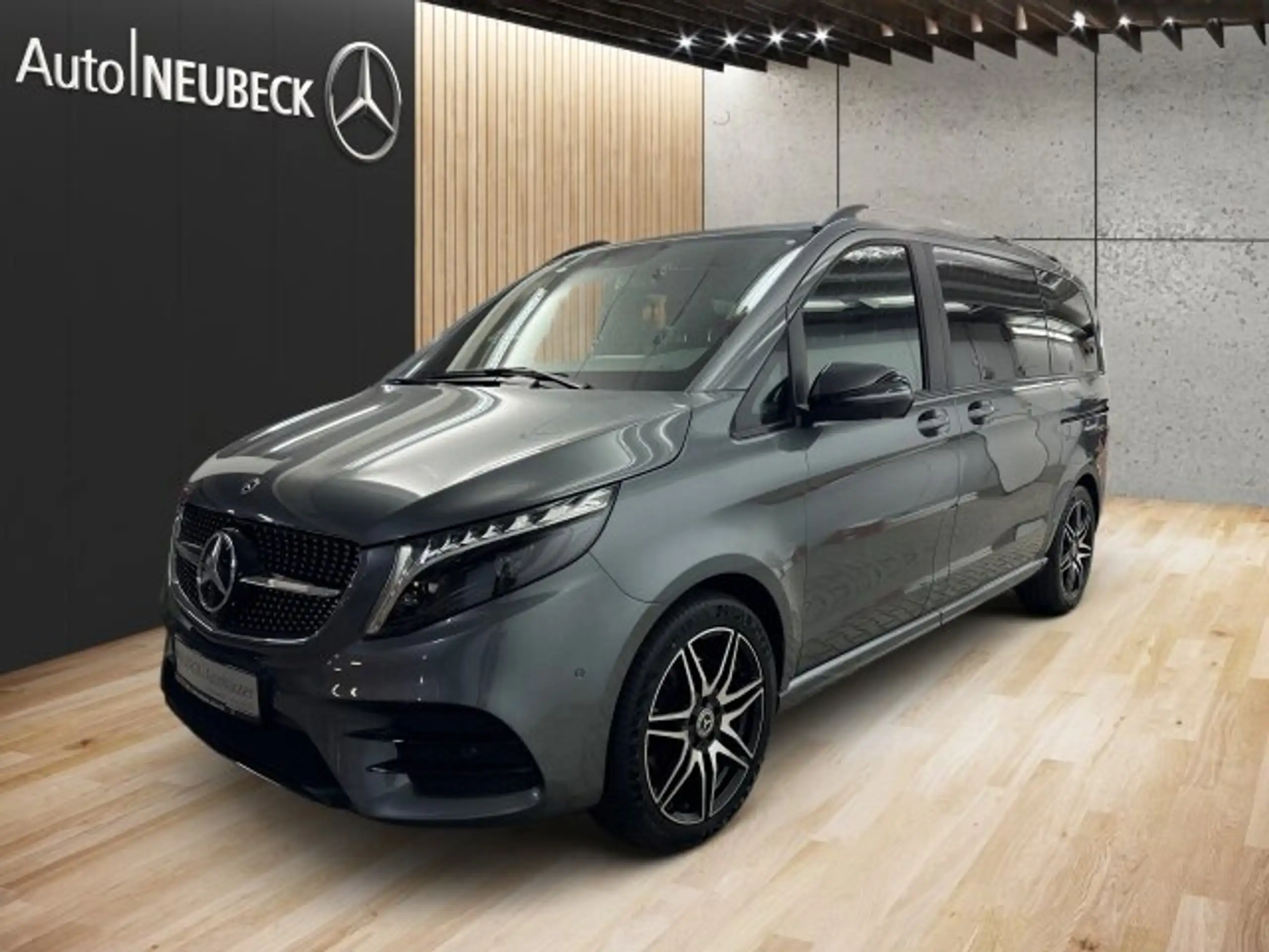 Mercedes-Benz - V 300