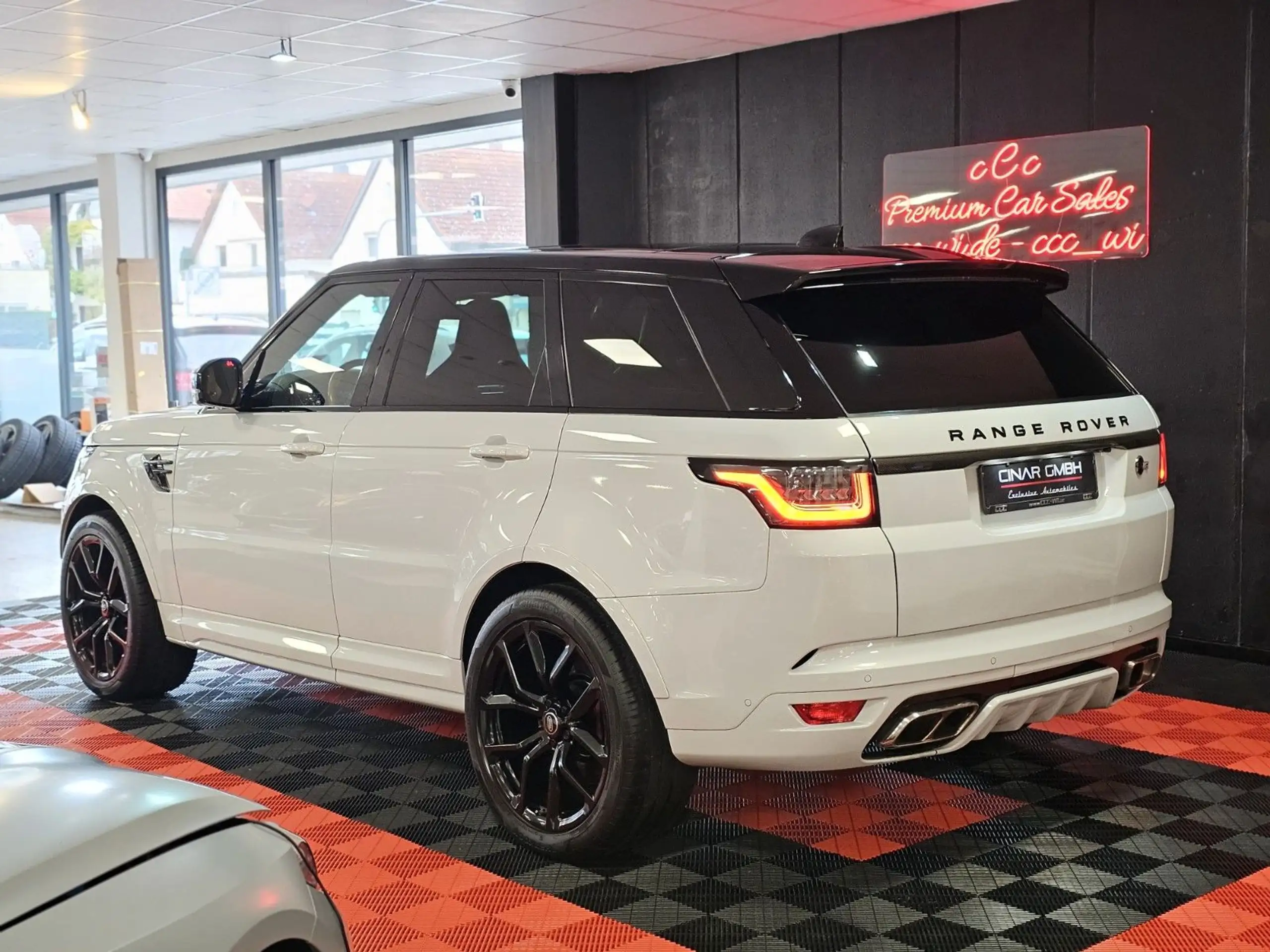 Land Rover - Range Rover Sport