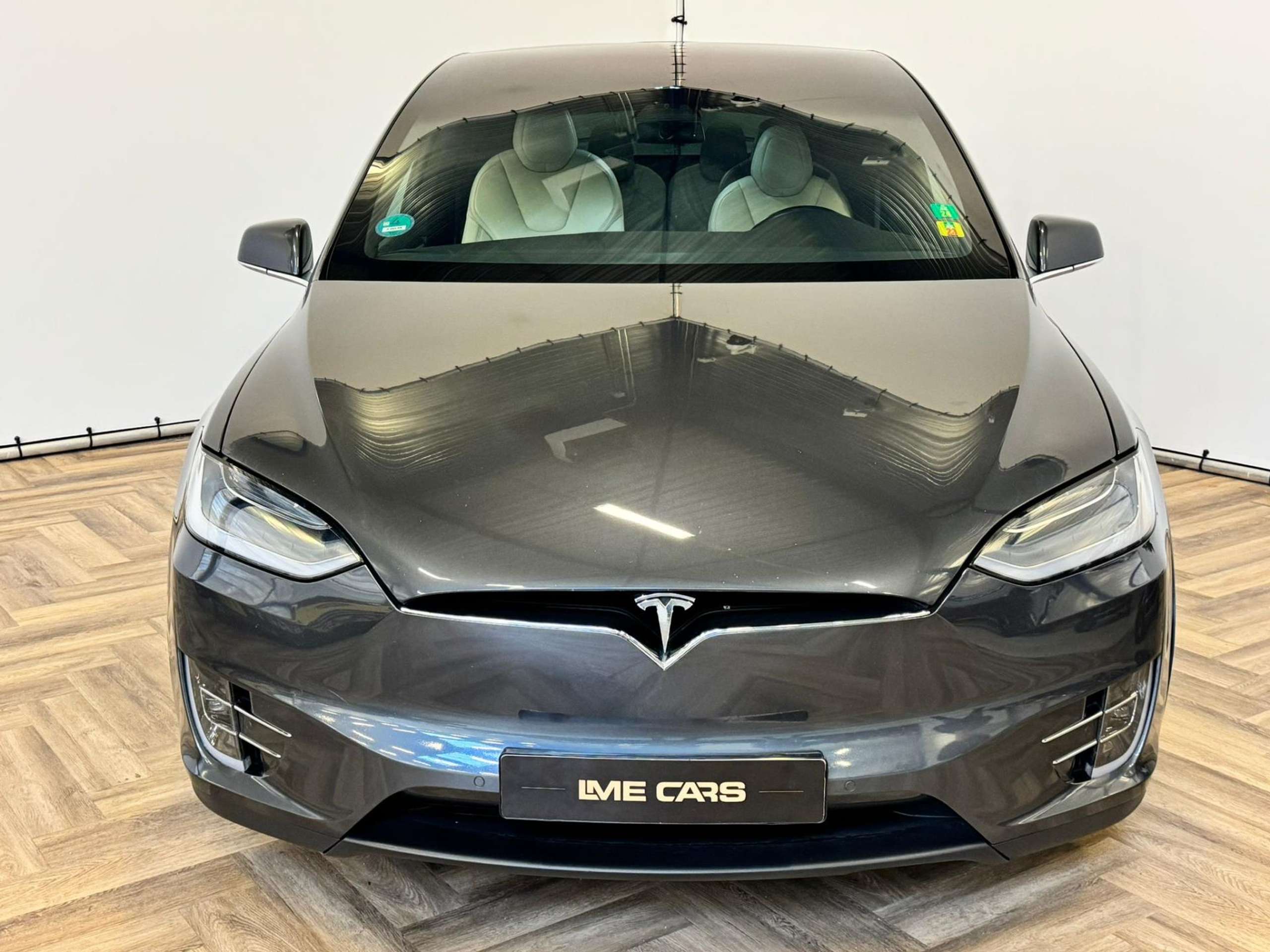 Tesla - Model X