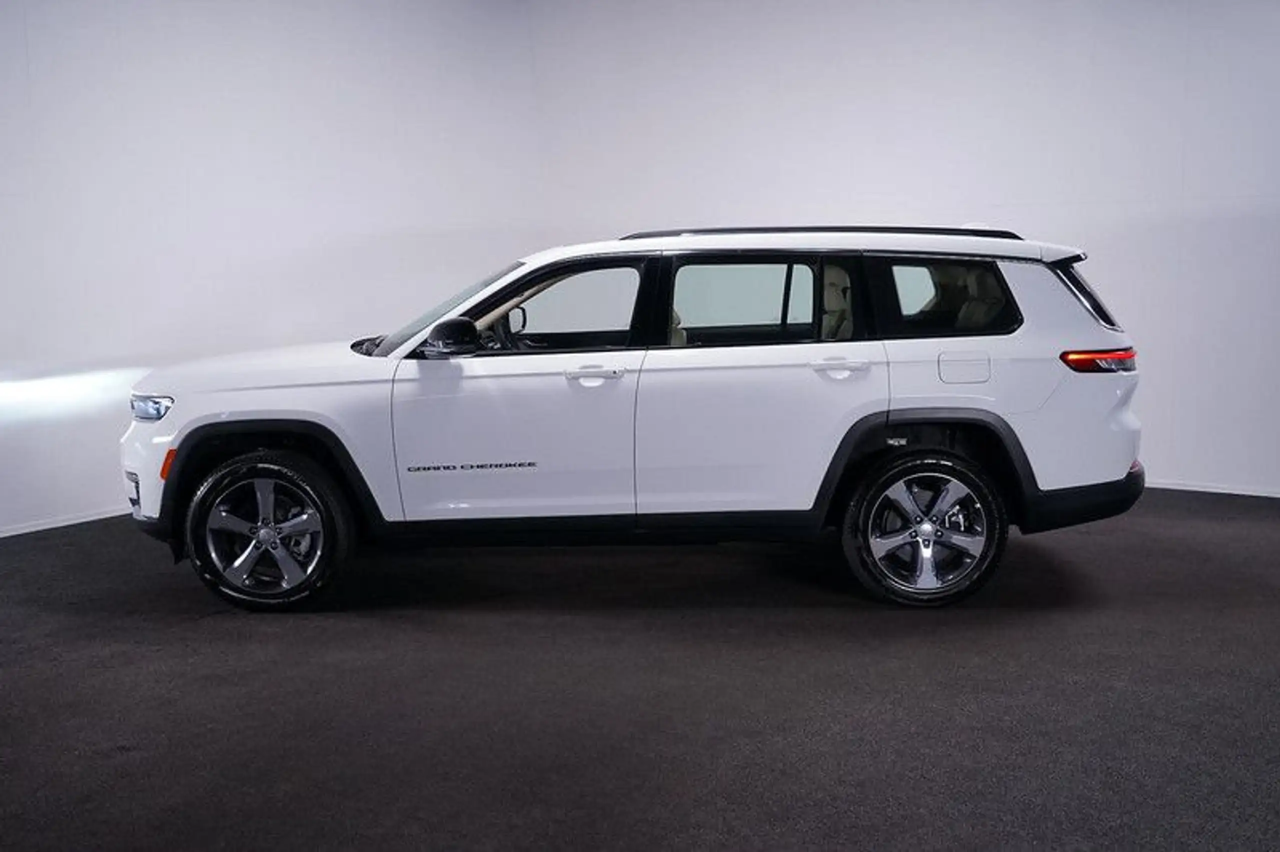 Jeep - Grand Cherokee