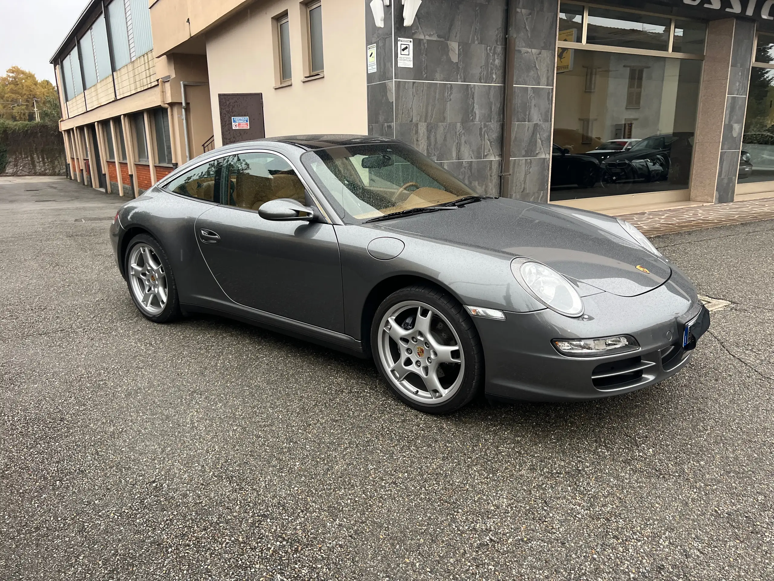 Porsche - 911