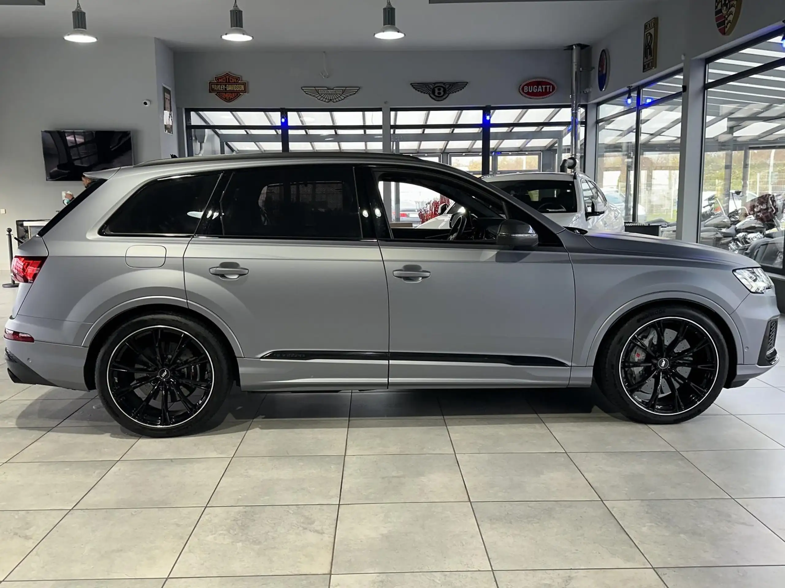 Audi - SQ7