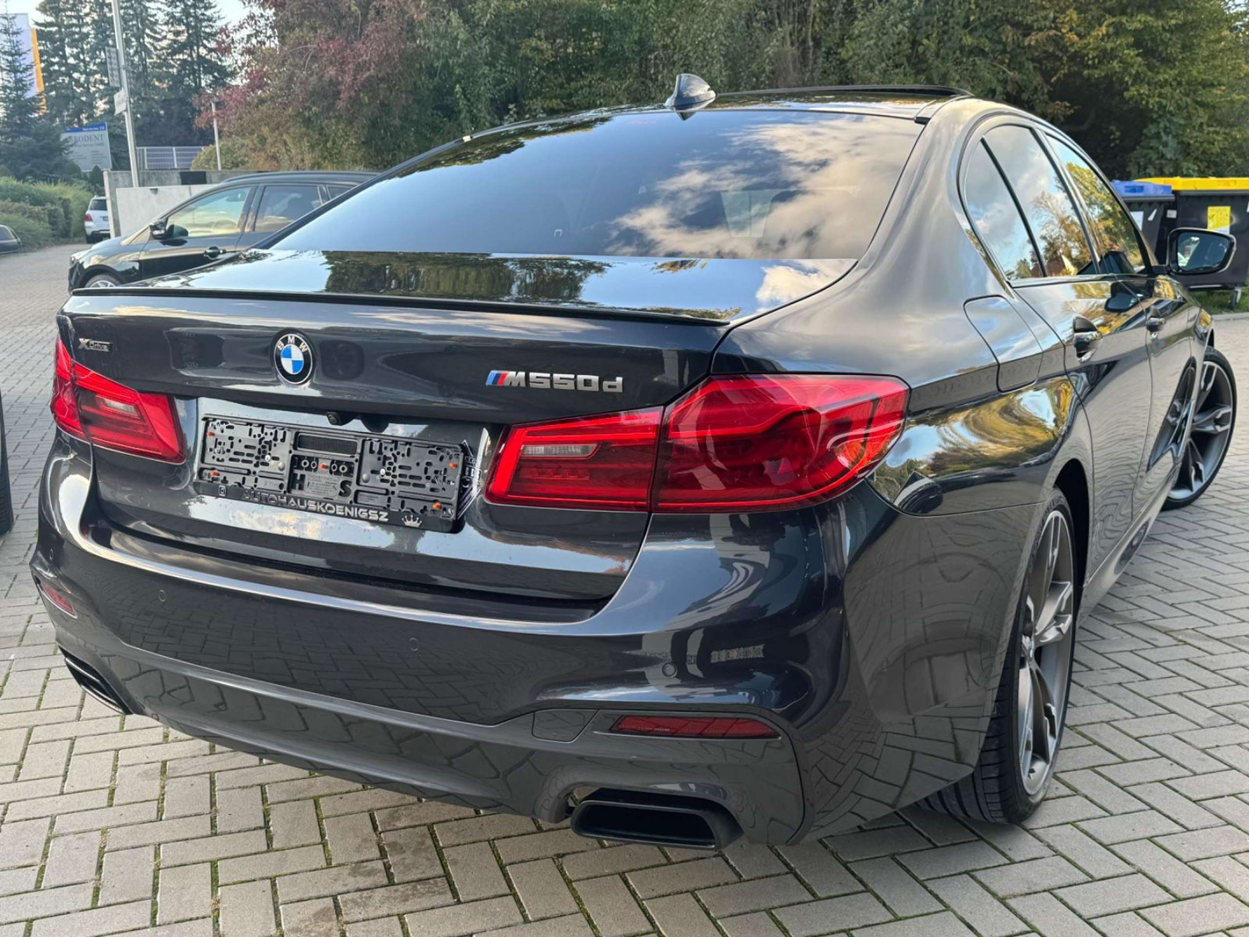 BMW - 550