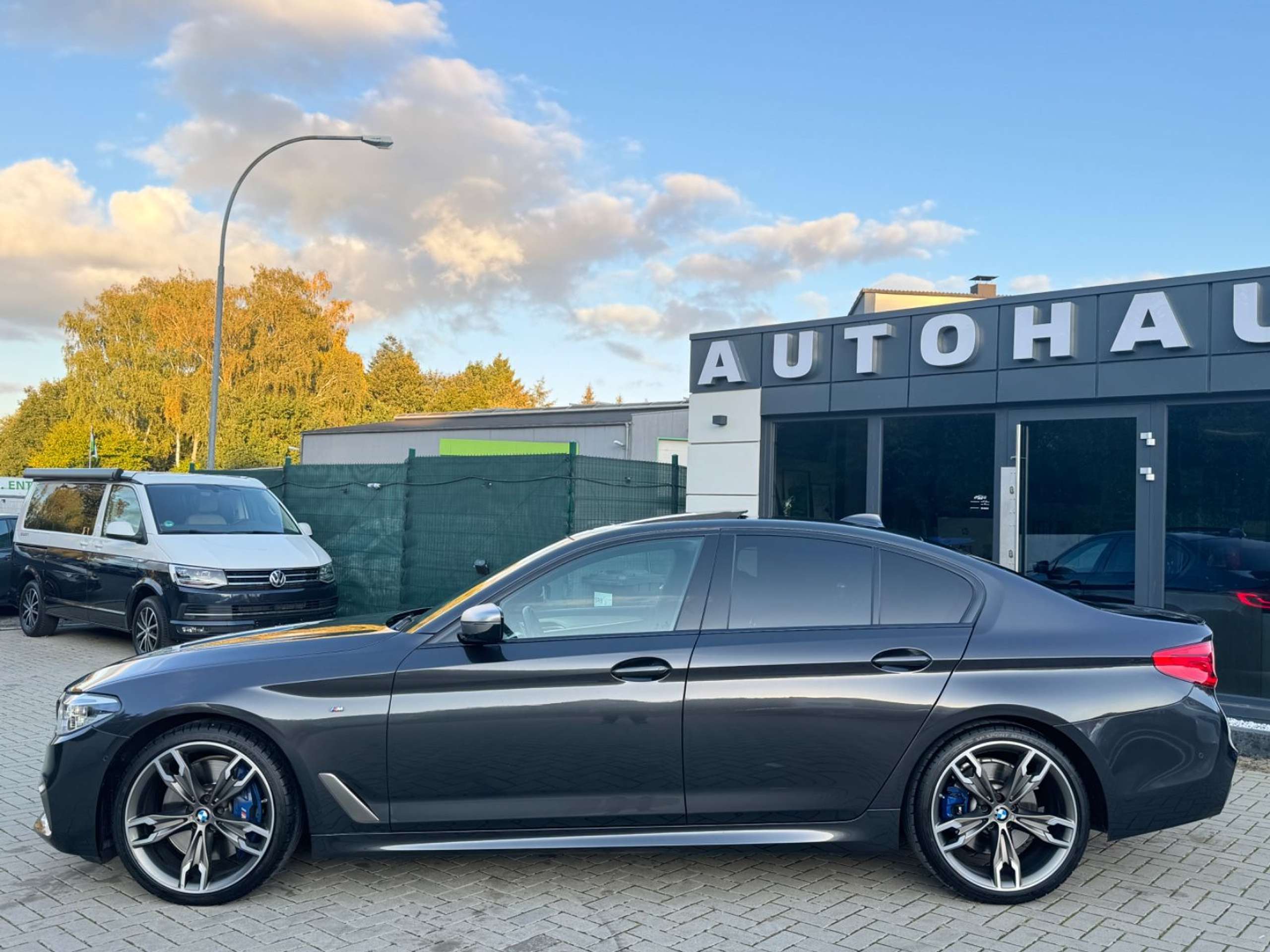 BMW - 550