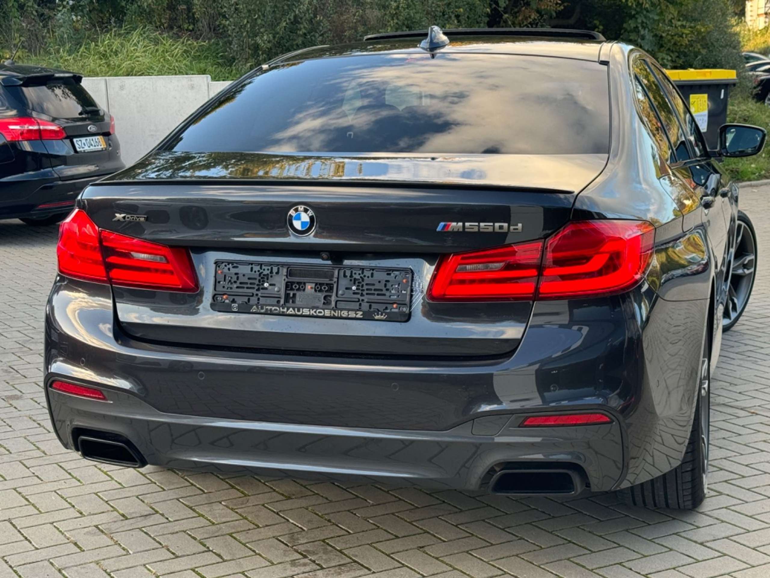 BMW - 550