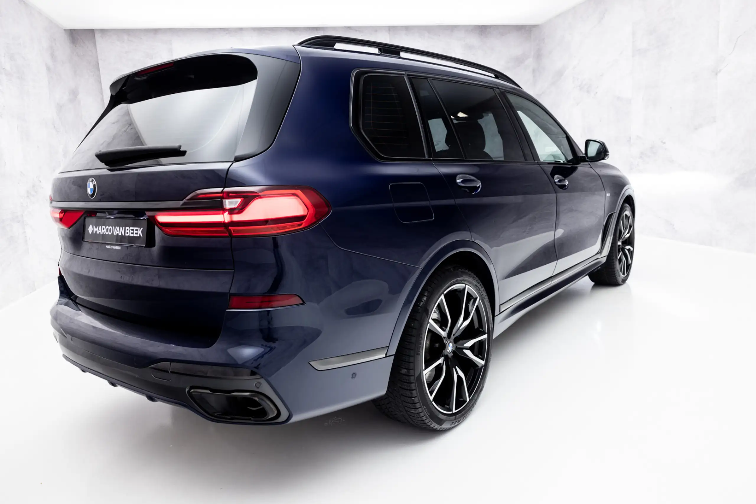 BMW - X7