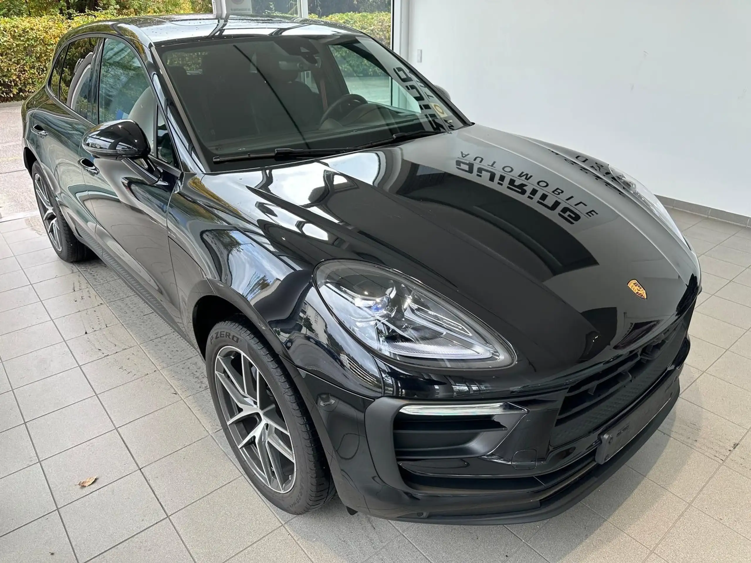 Porsche - Macan