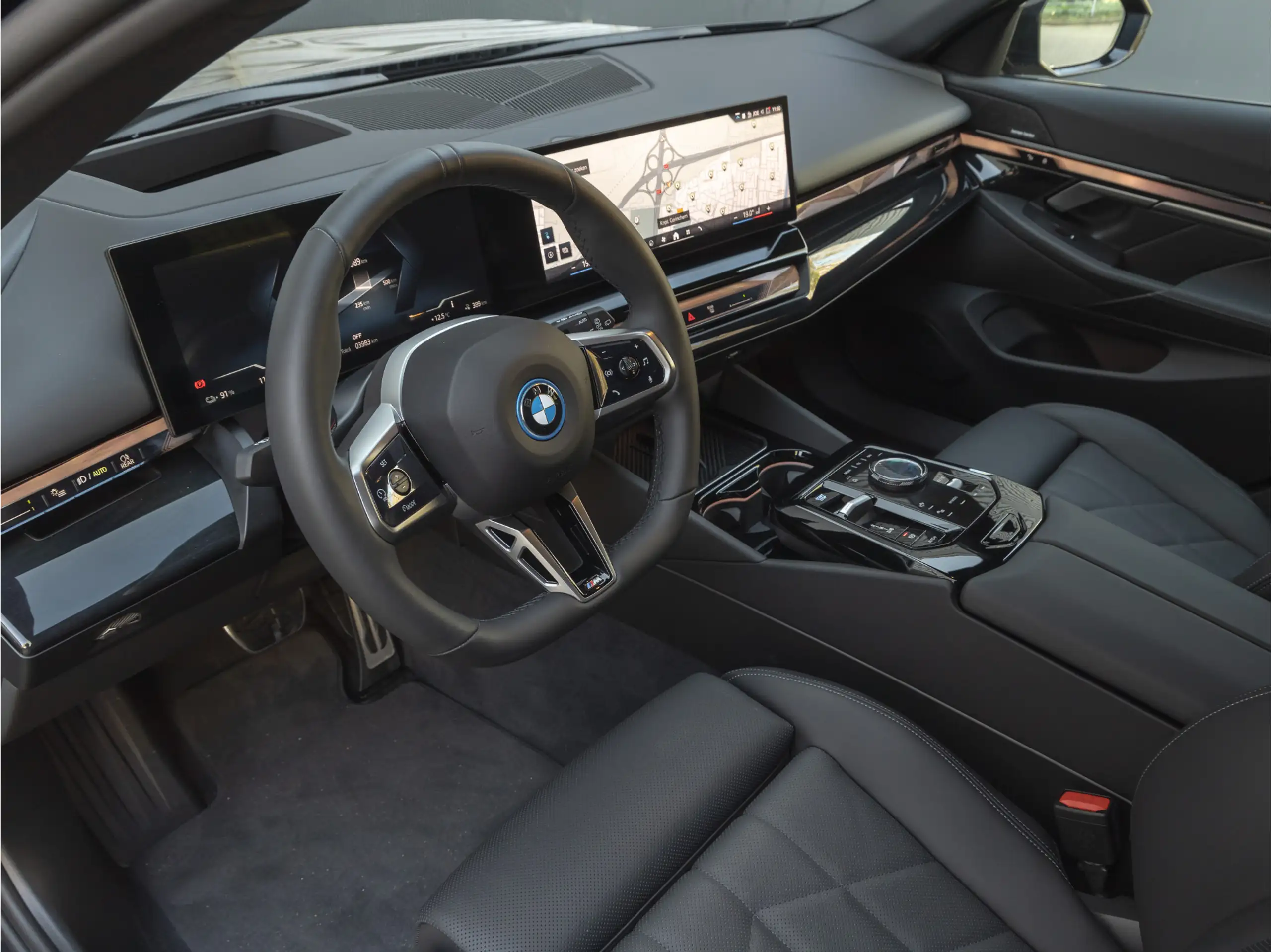 BMW - i5