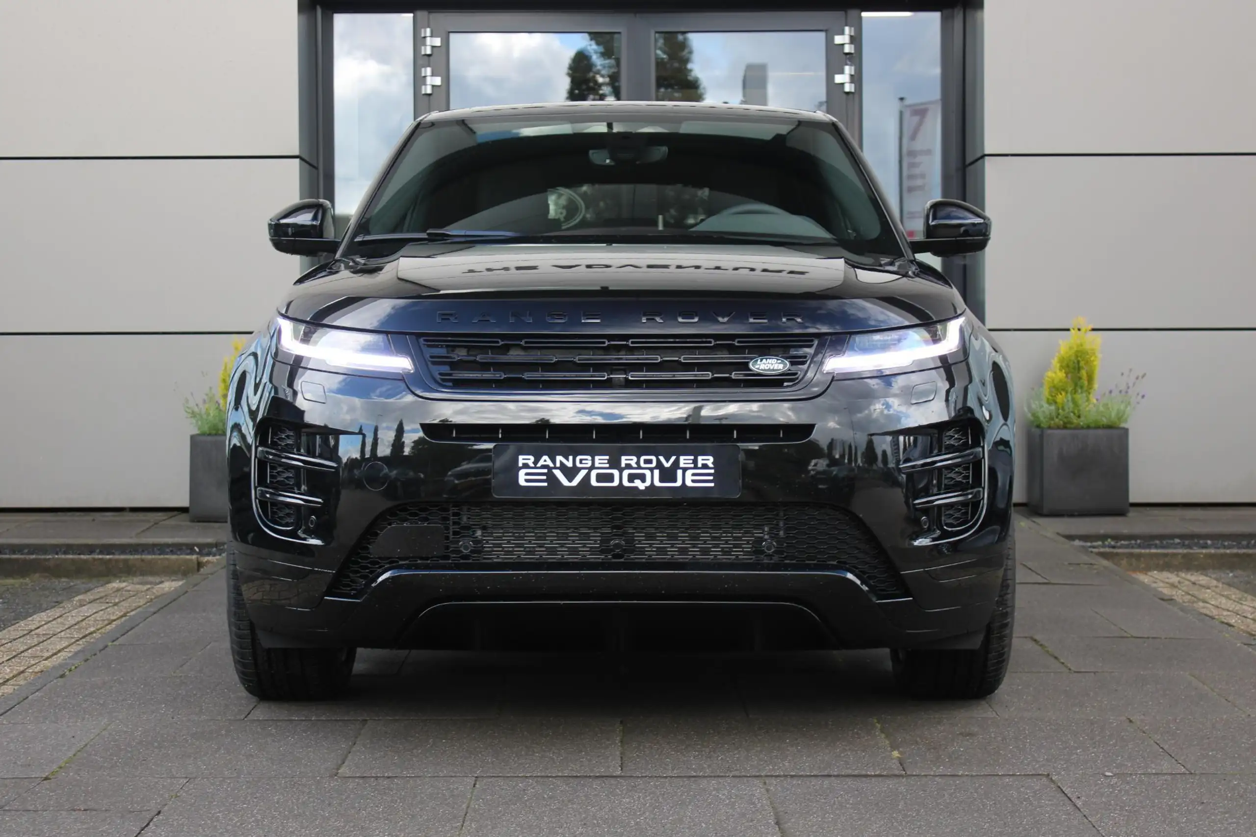 Land Rover - Range Rover Evoque