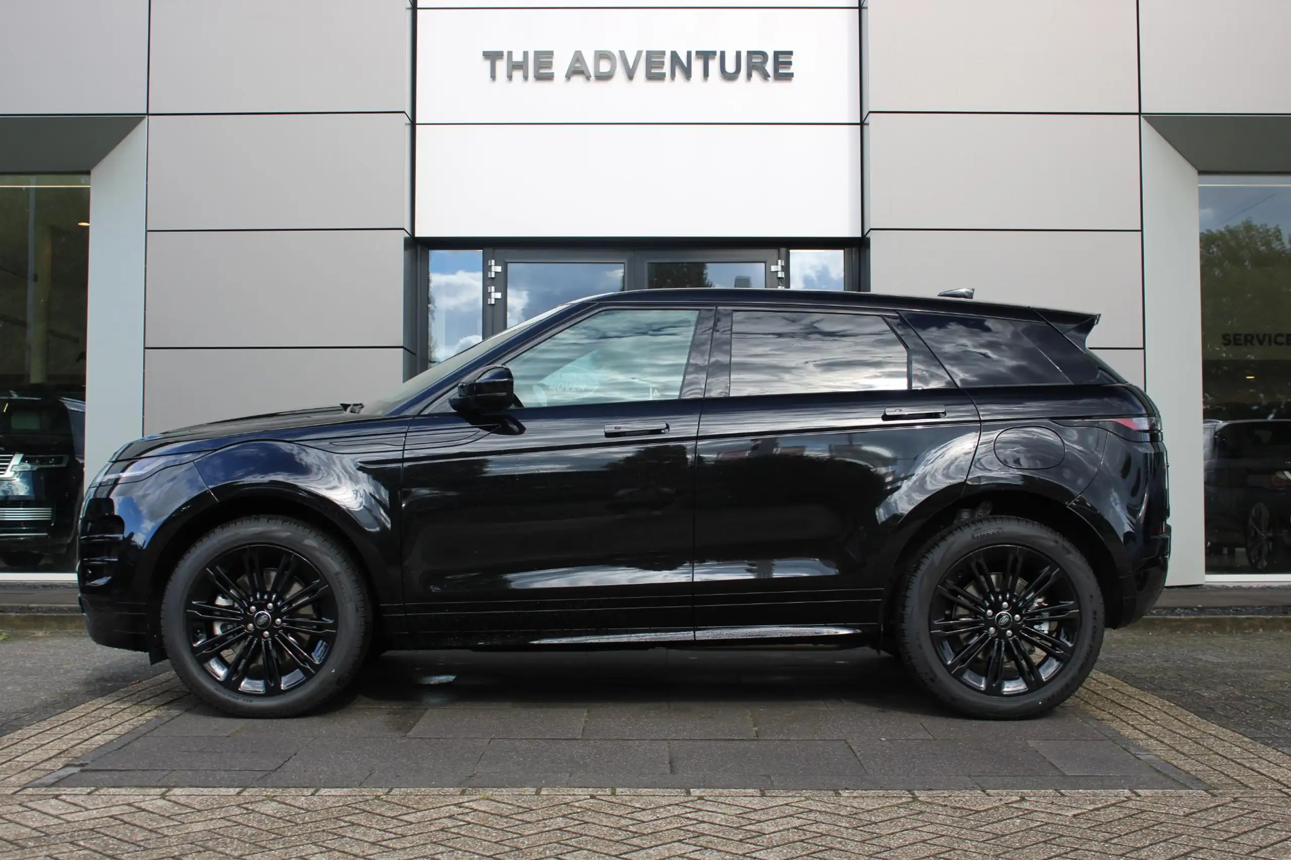 Land Rover - Range Rover Evoque