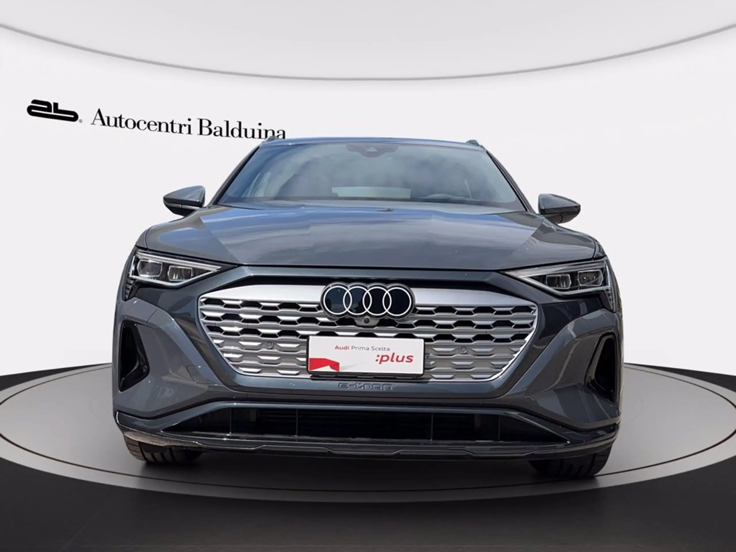 Audi - Q8 e-tron