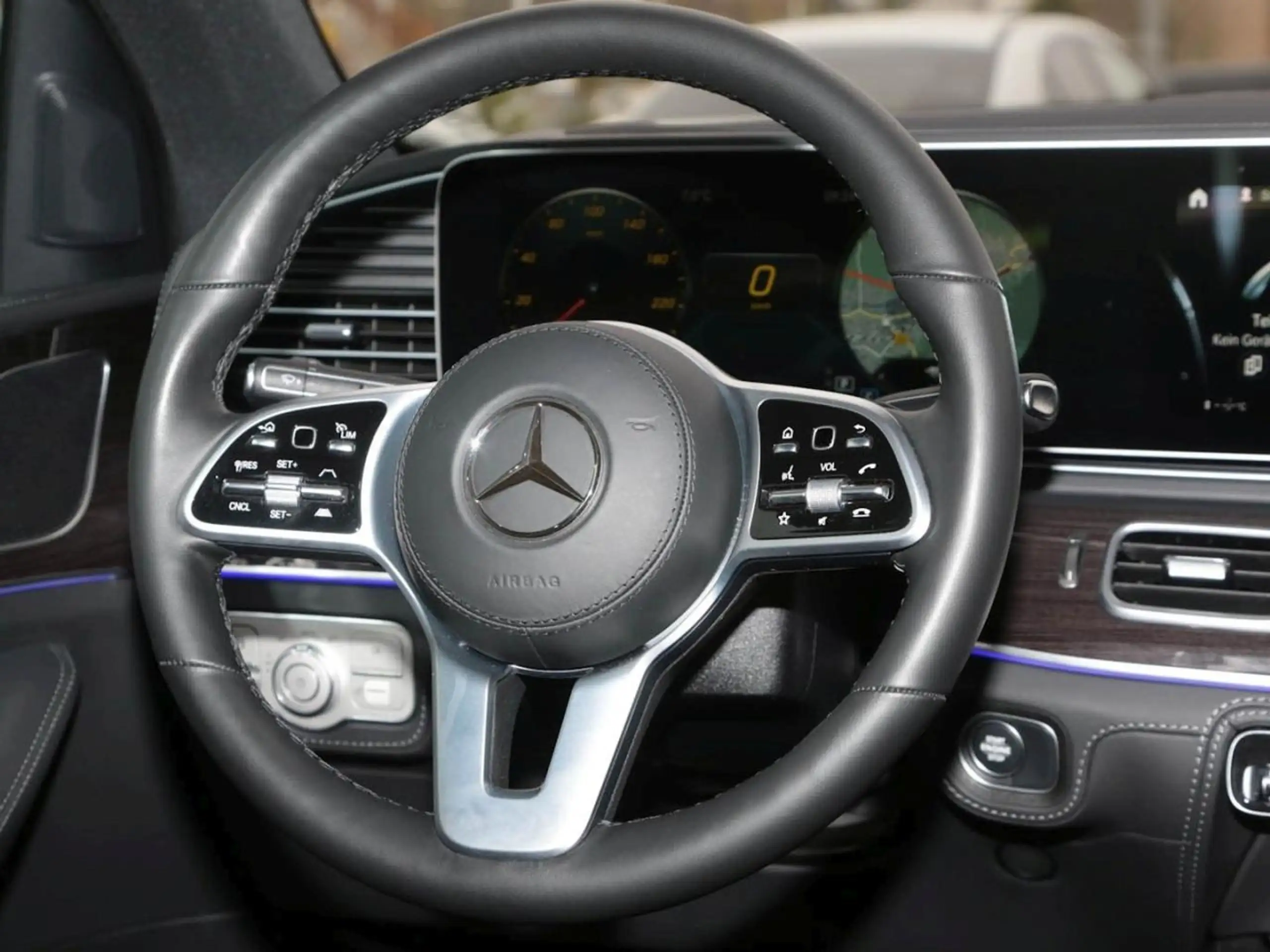 Mercedes-Benz - GLE 350