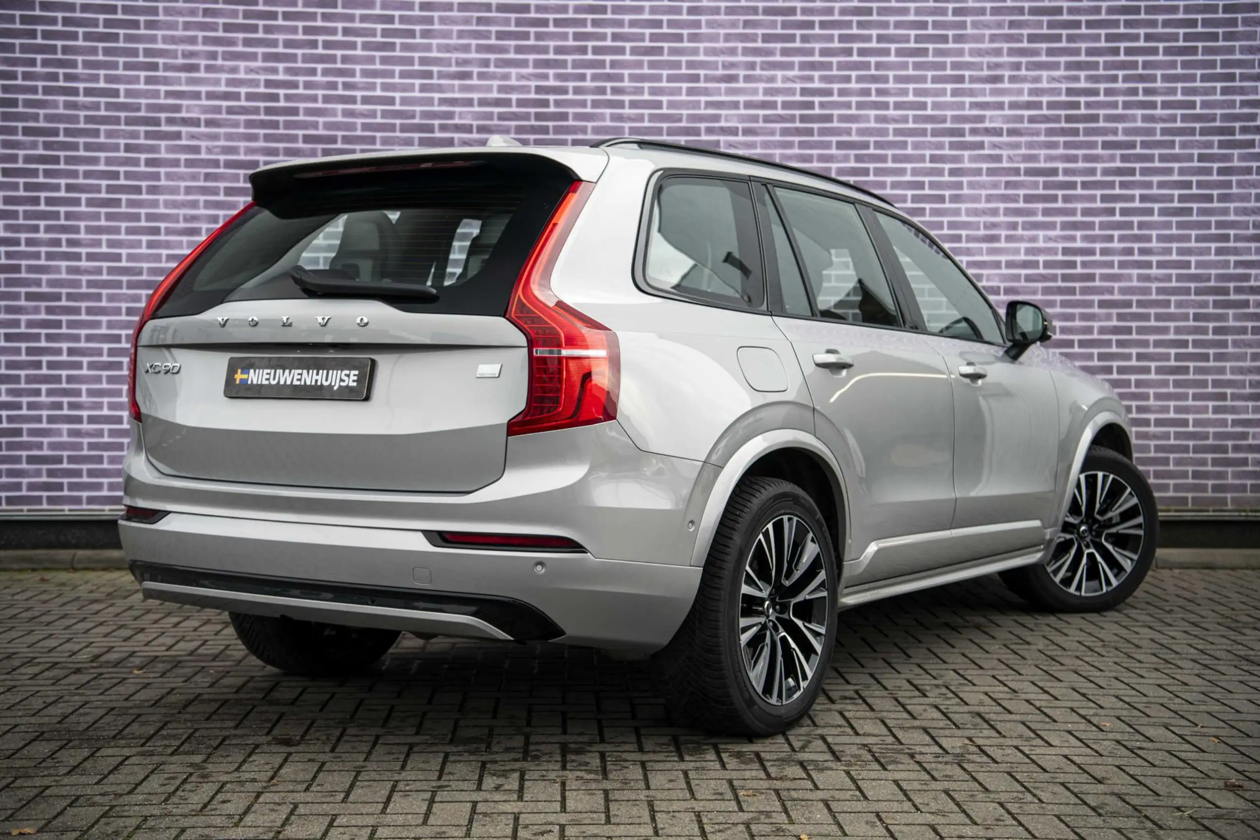 Volvo - XC90