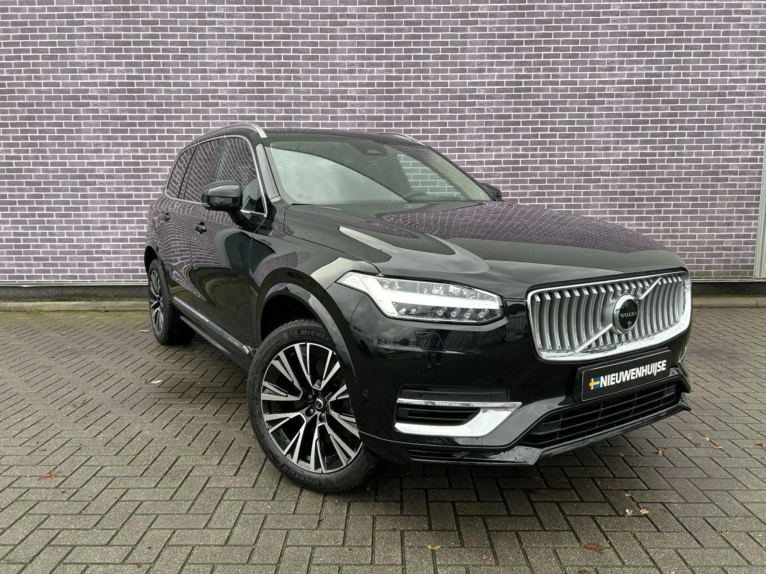 Volvo - XC90