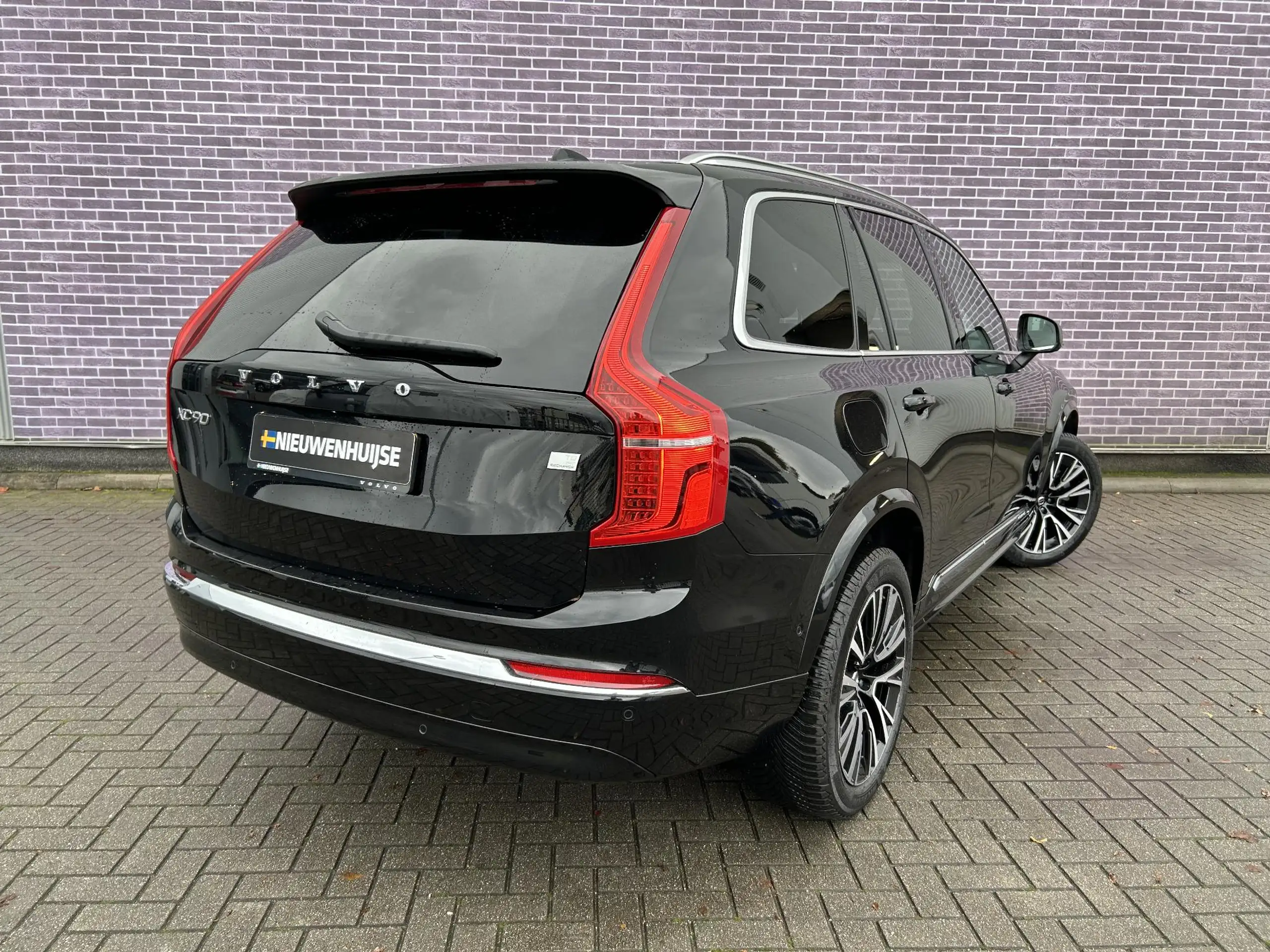 Volvo - XC90