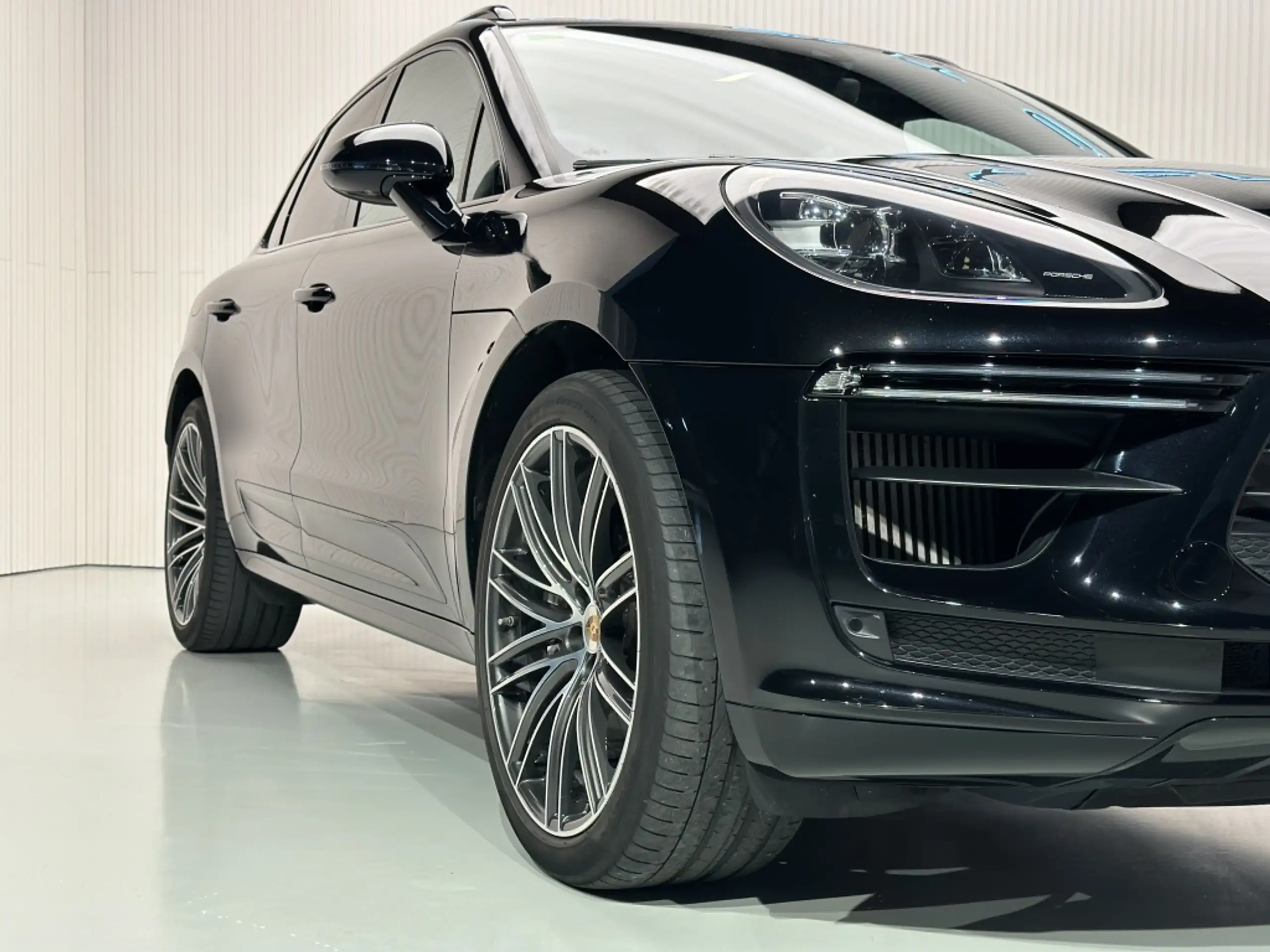 Porsche - Macan