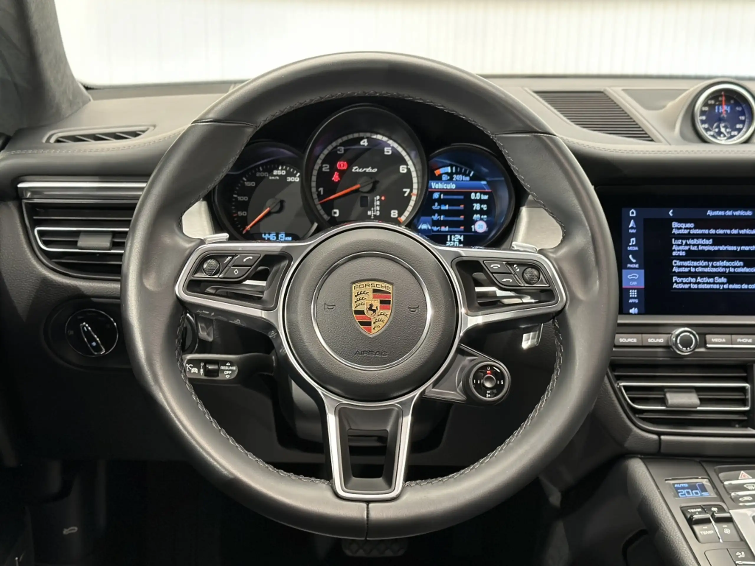 Porsche - Macan