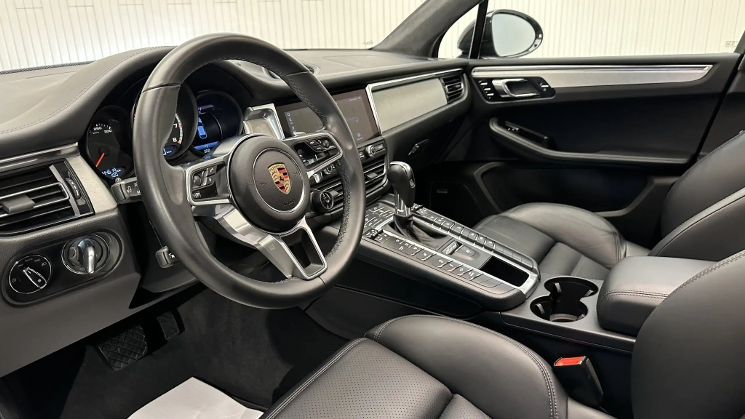 Porsche - Macan