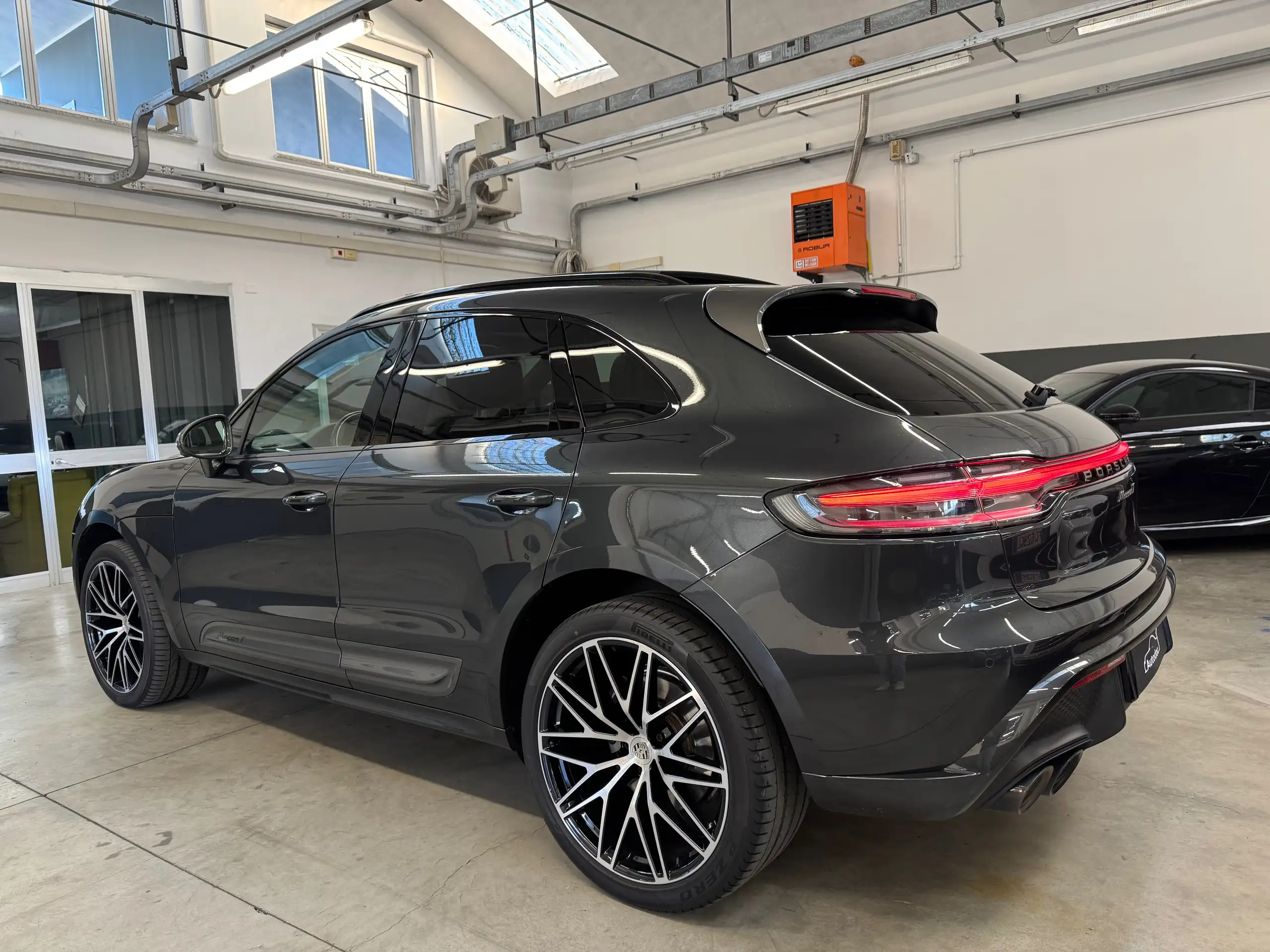 Porsche - Macan