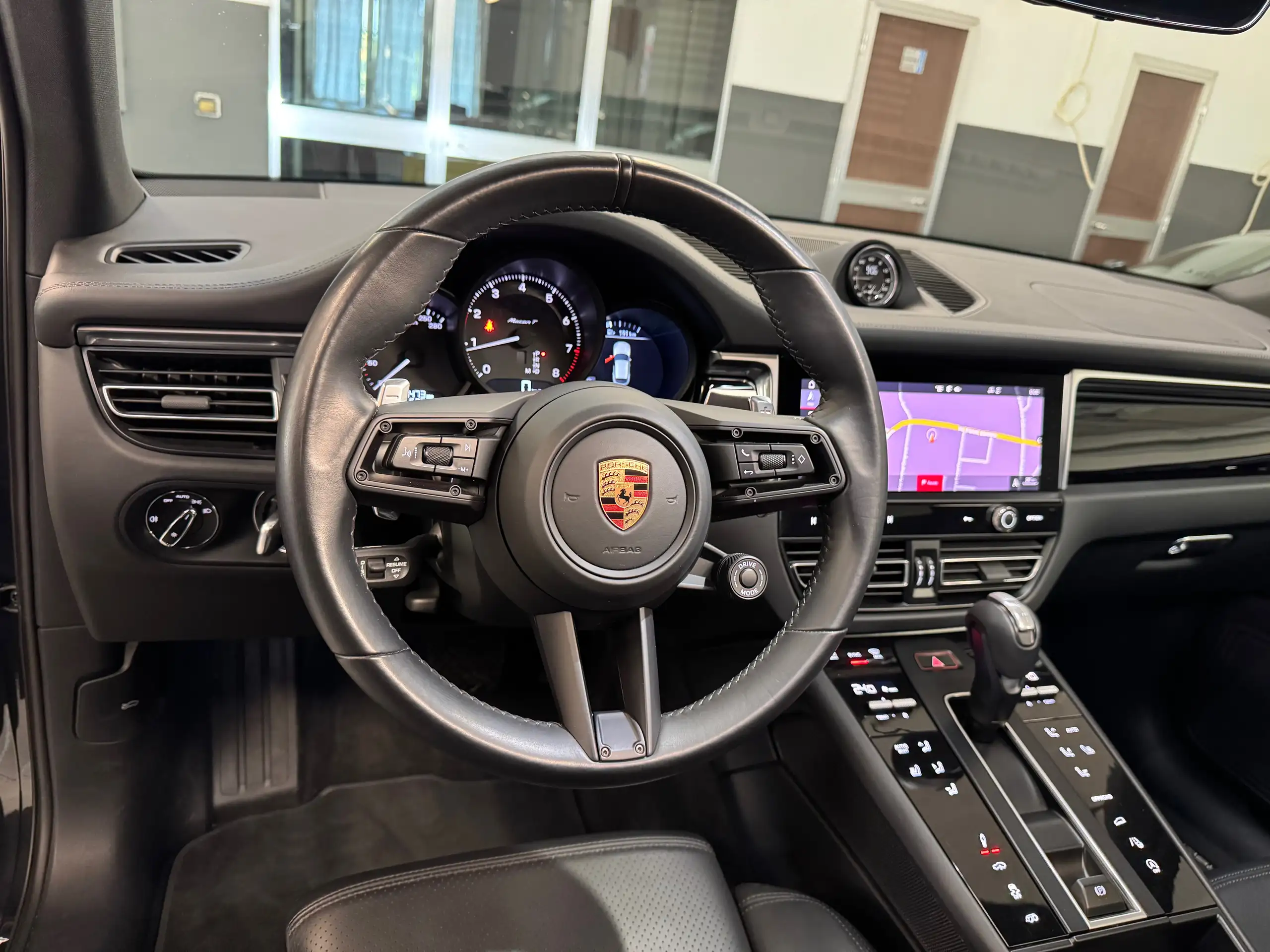 Porsche - Macan