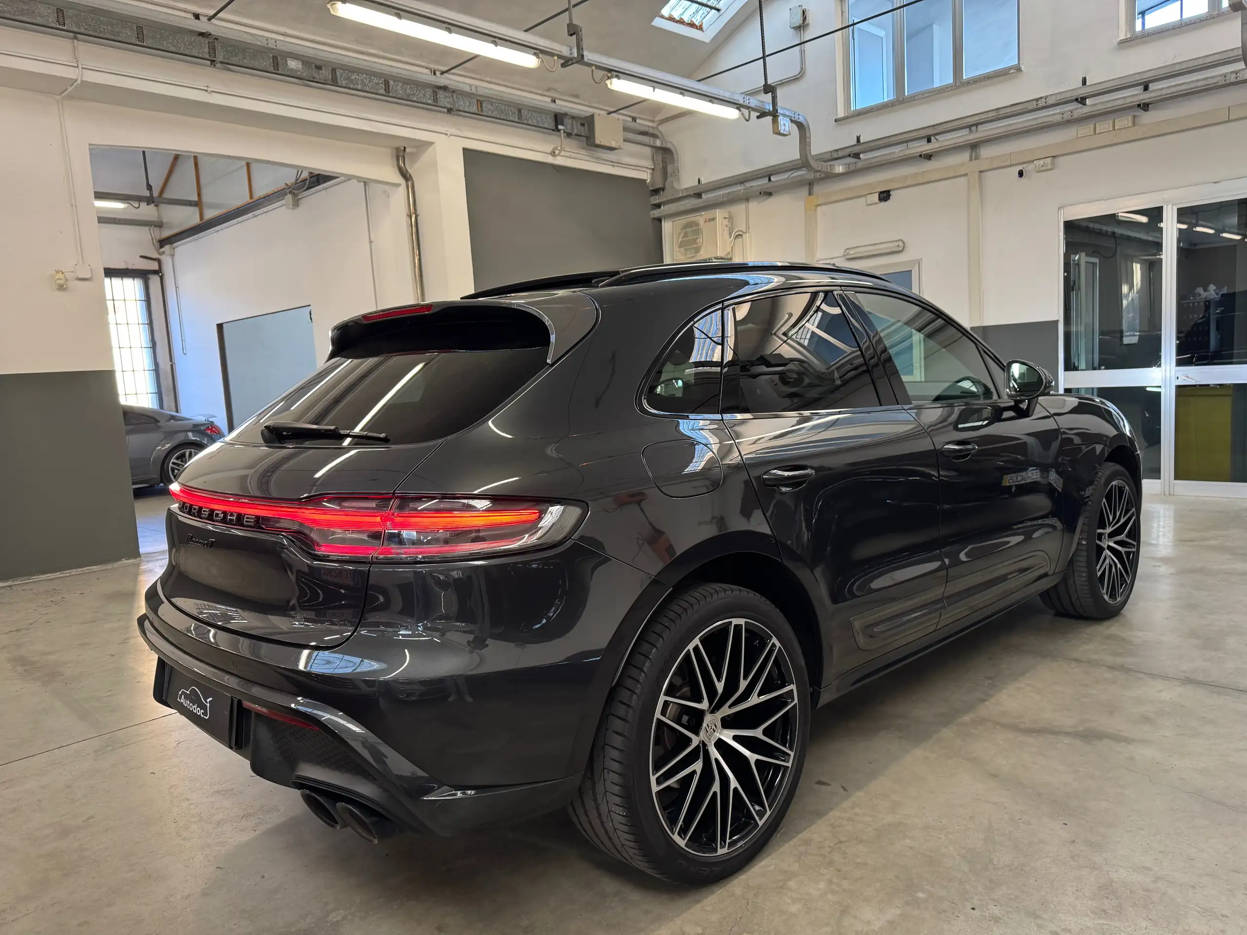 Porsche - Macan