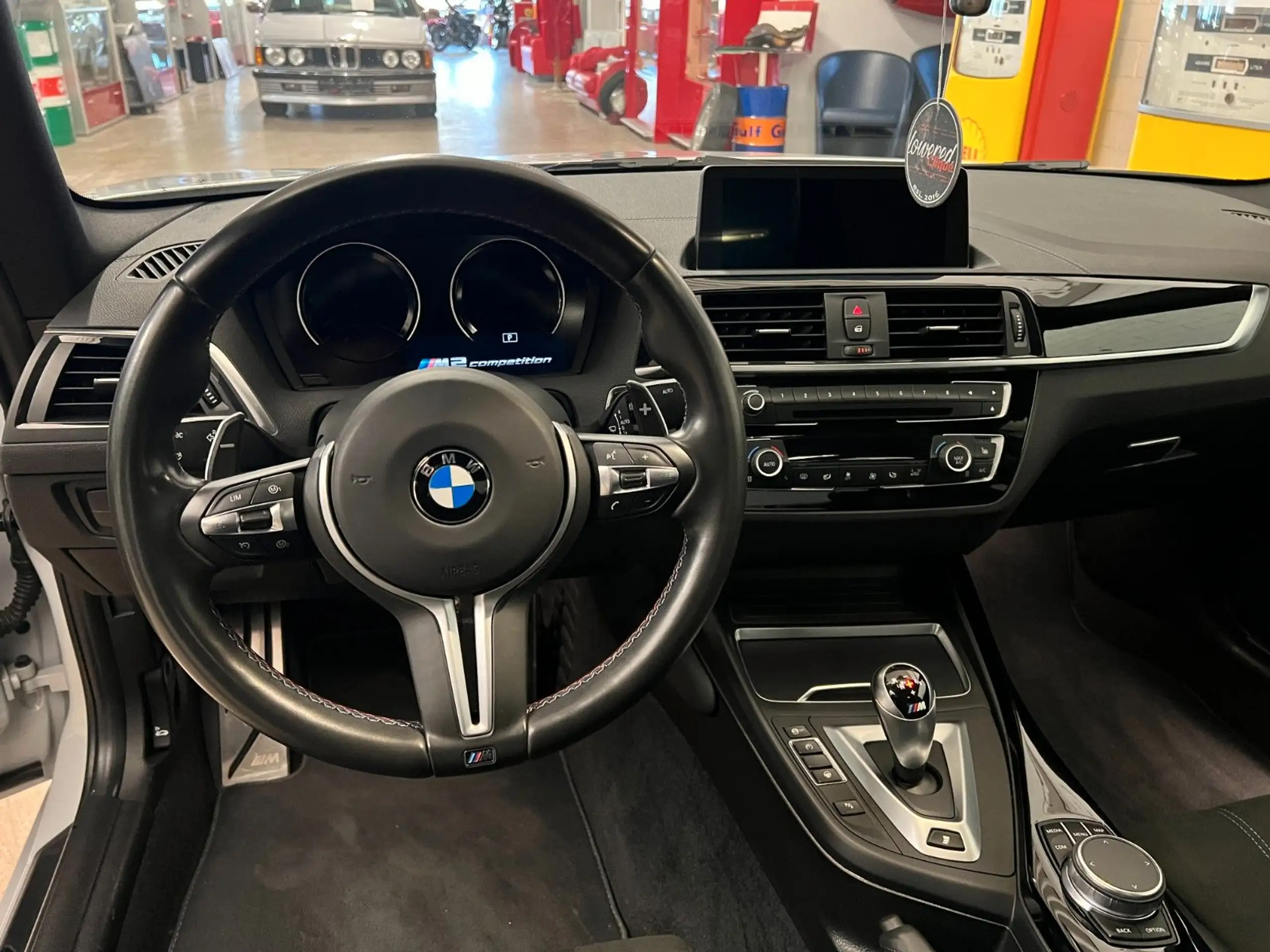 BMW - M2