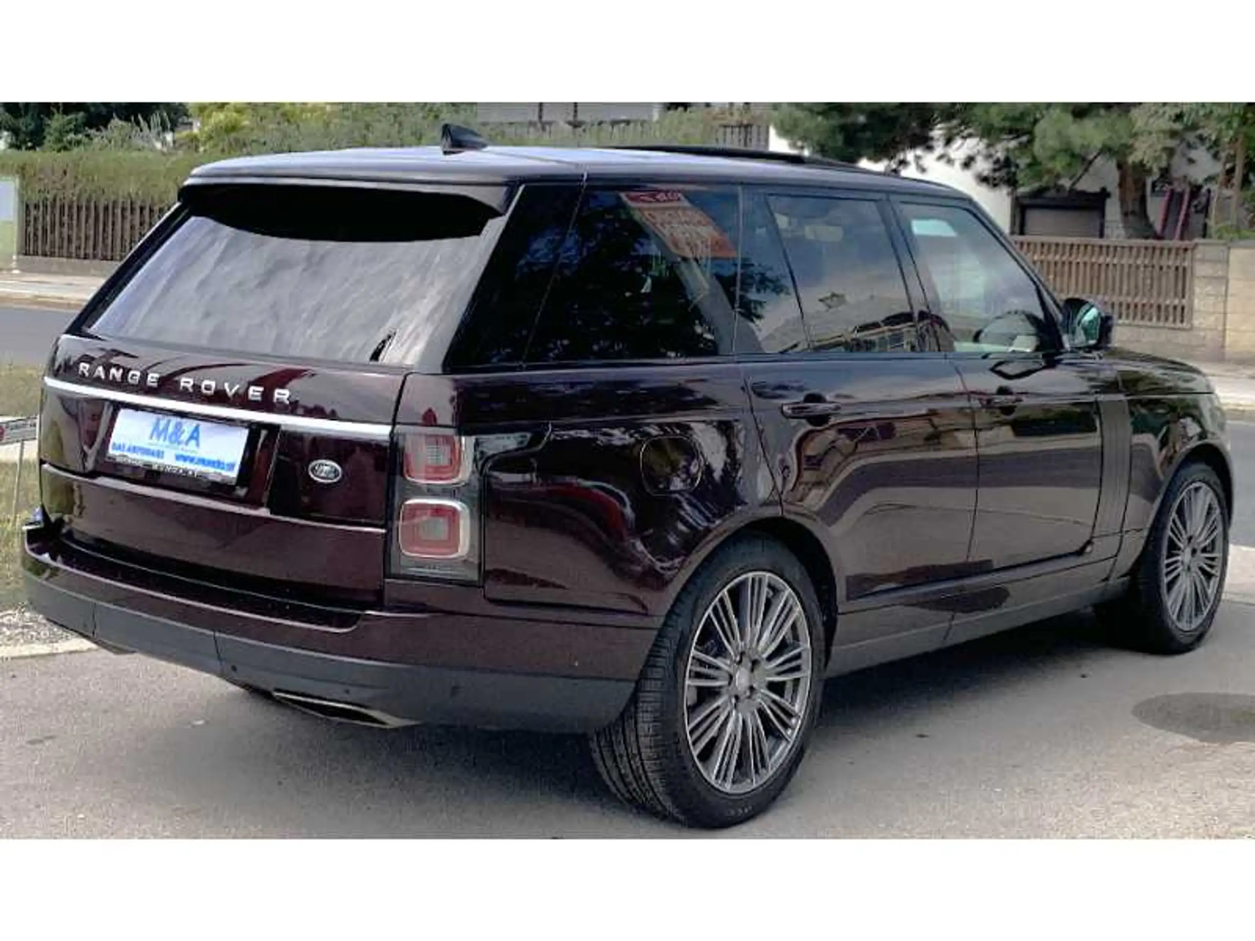 Land Rover - Range Rover