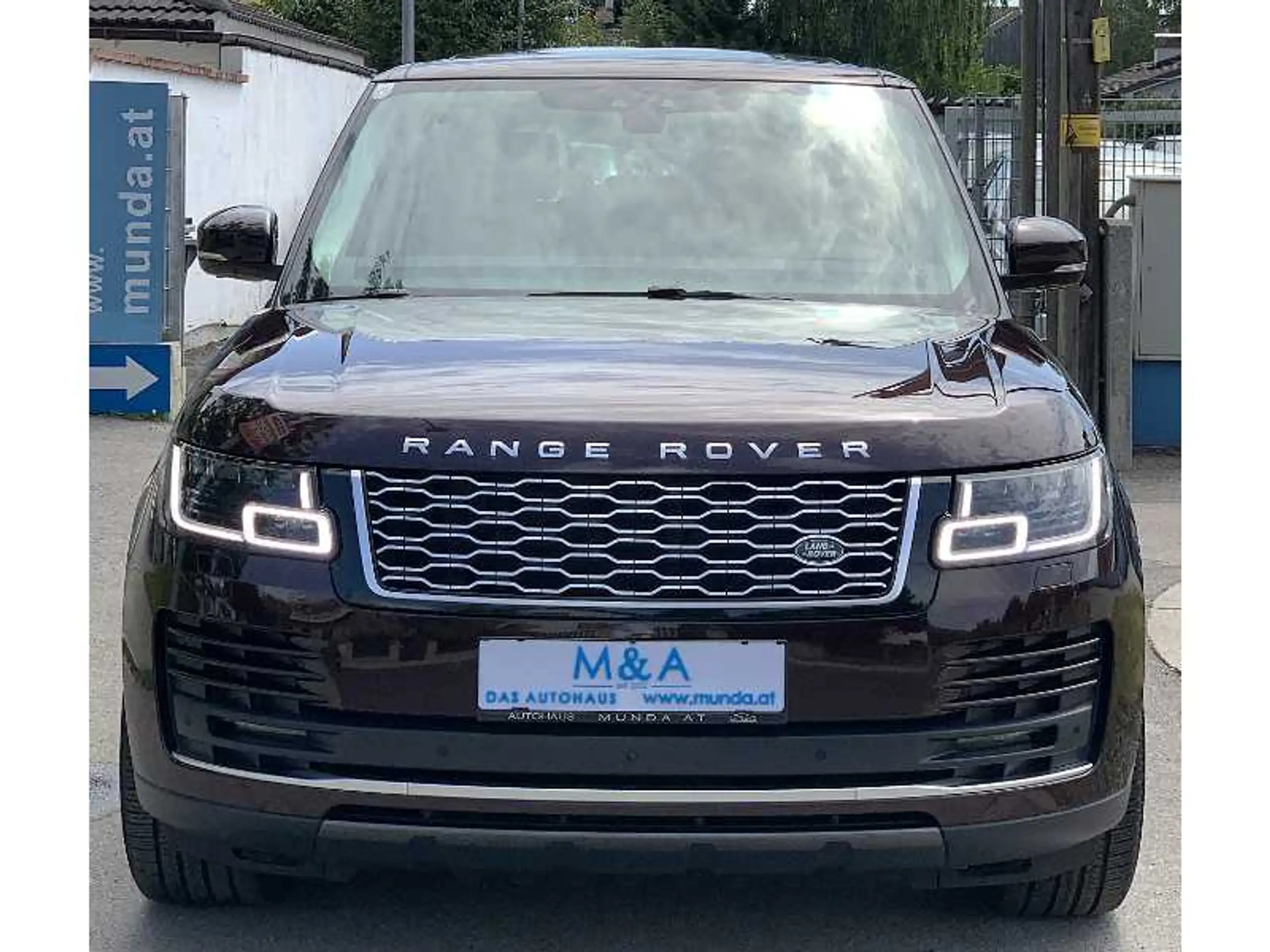 Land Rover - Range Rover