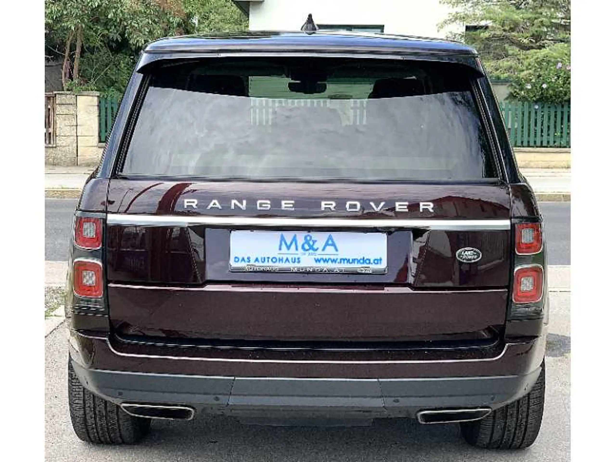 Land Rover - Range Rover