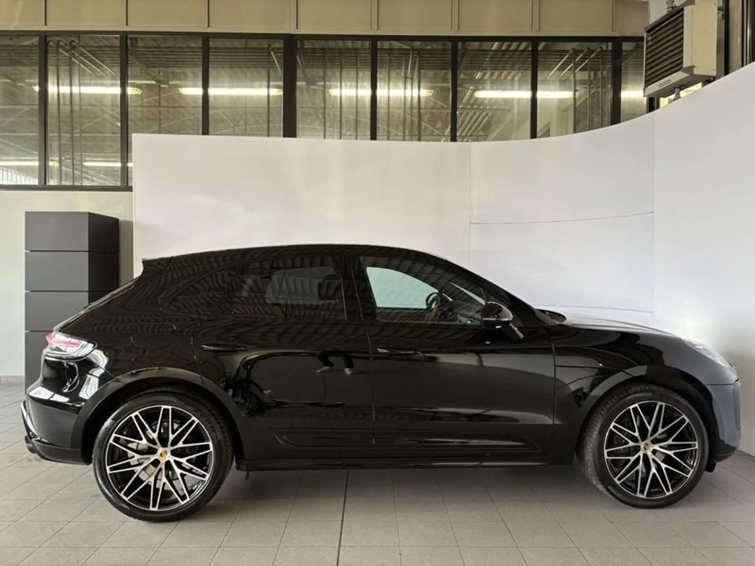 Porsche - Macan