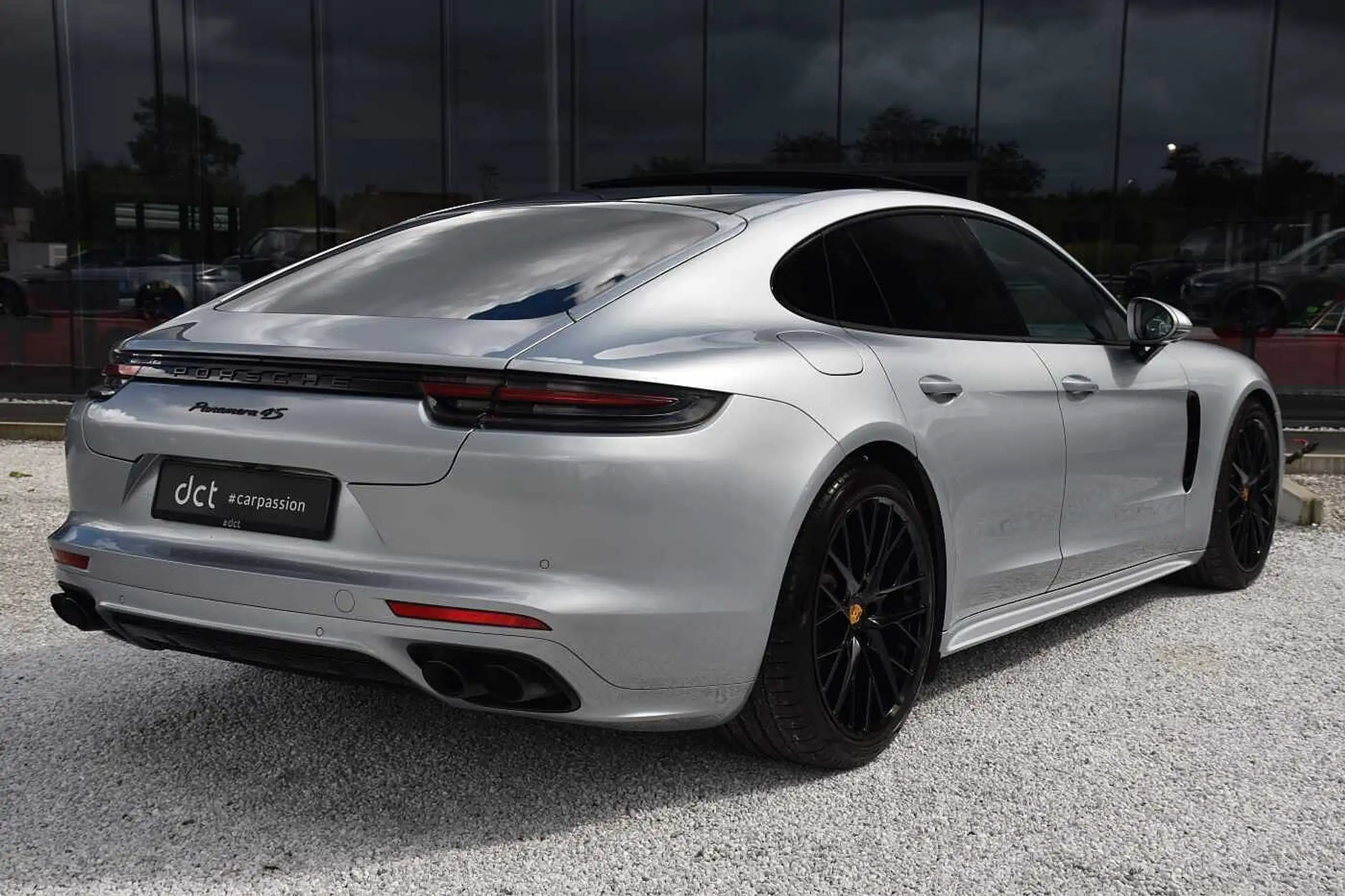 Porsche - Panamera