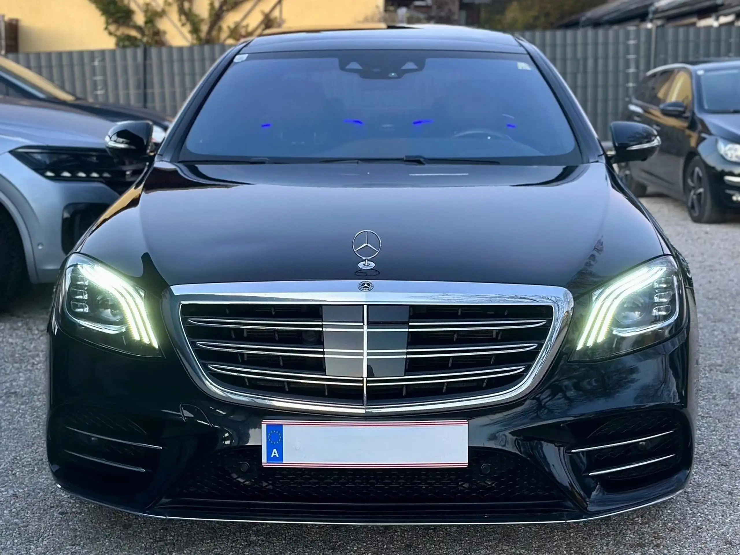 Mercedes-Benz - S 560