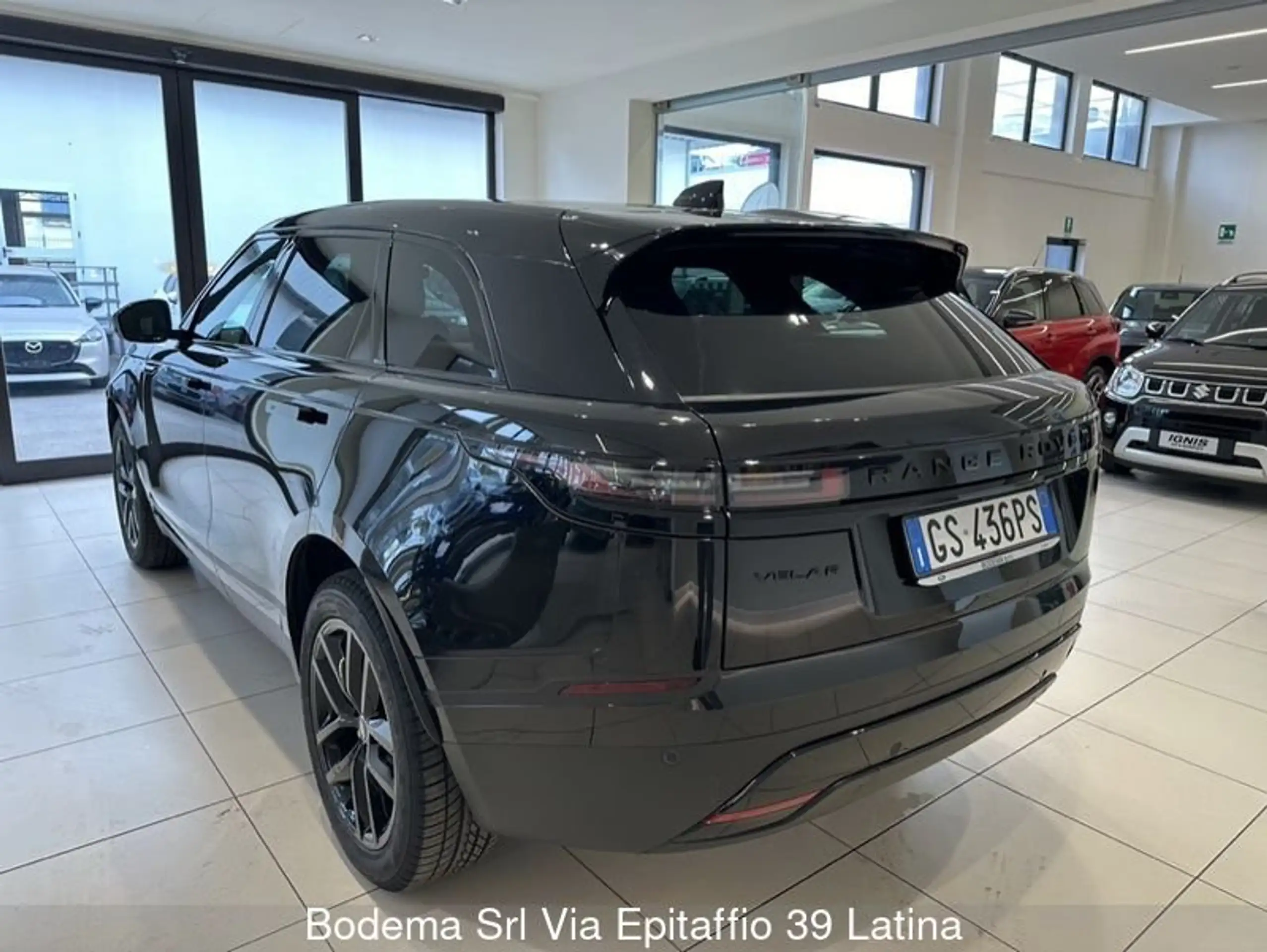 Land Rover - Range Rover Velar