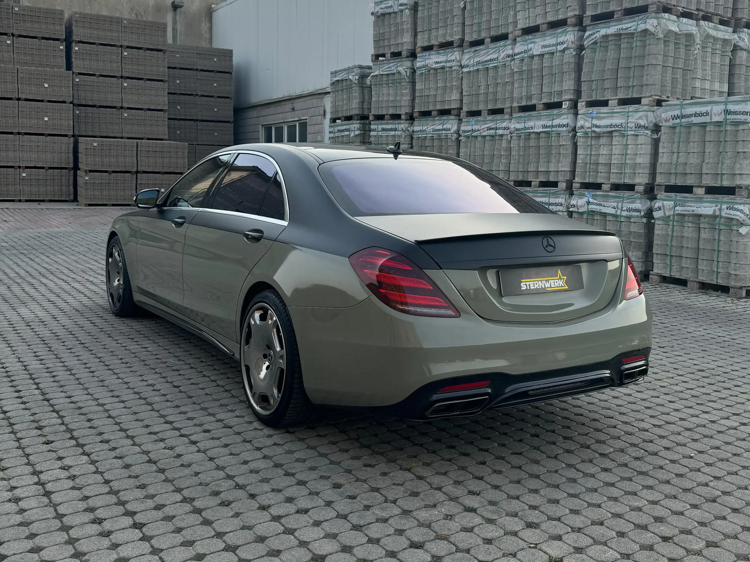 Mercedes-Benz - S 400