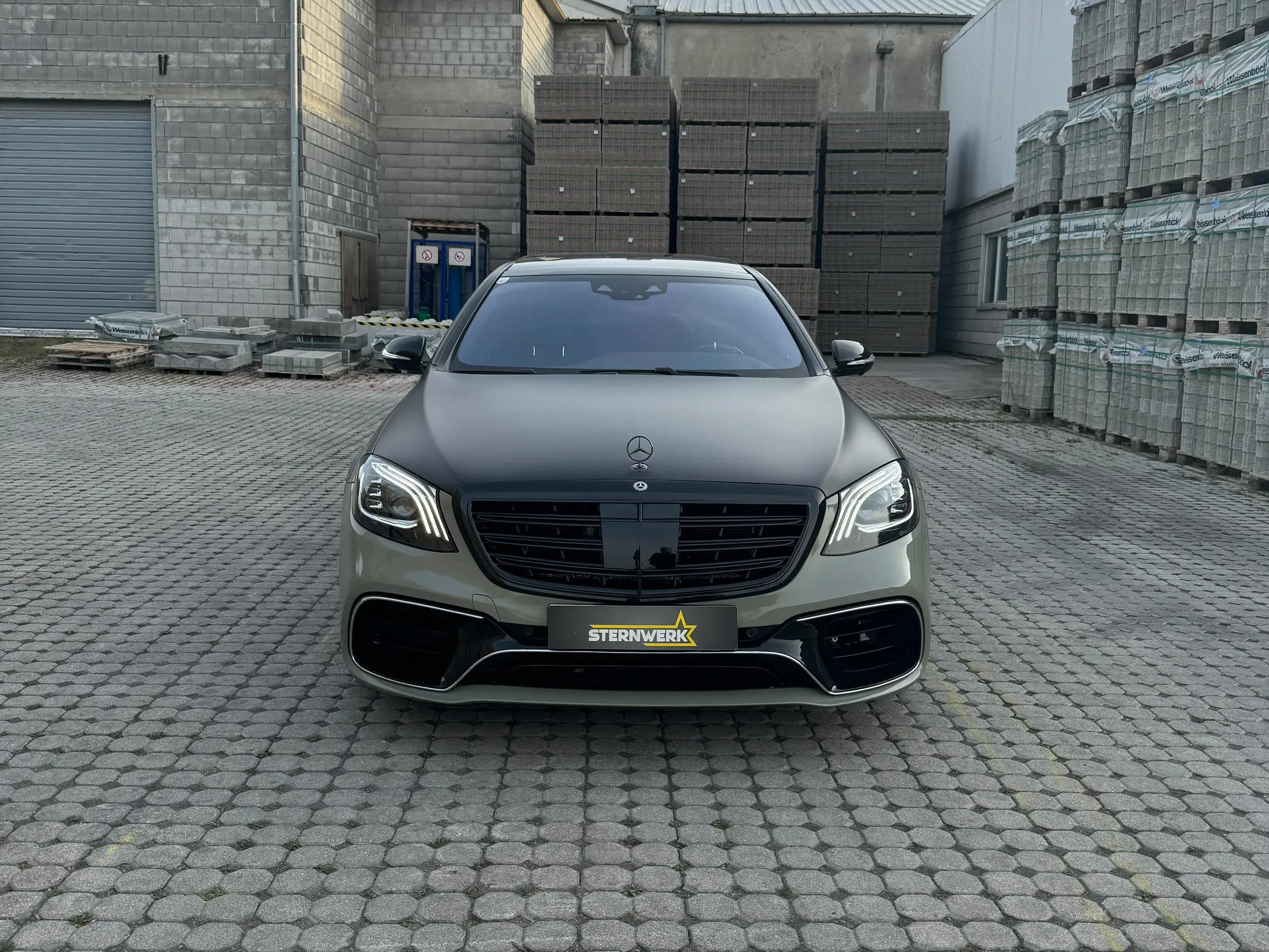 Mercedes-Benz - S 400