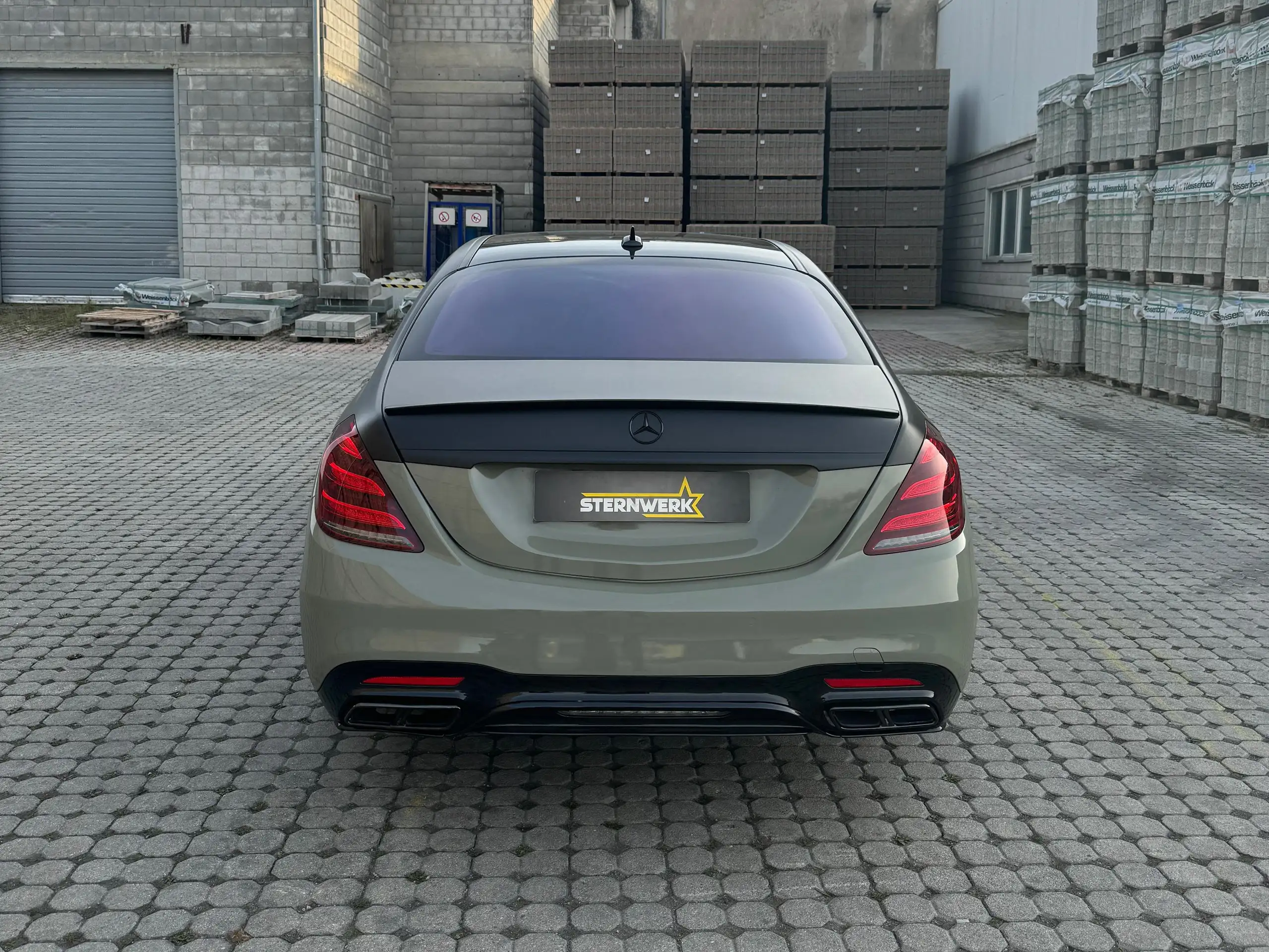 Mercedes-Benz - S 400