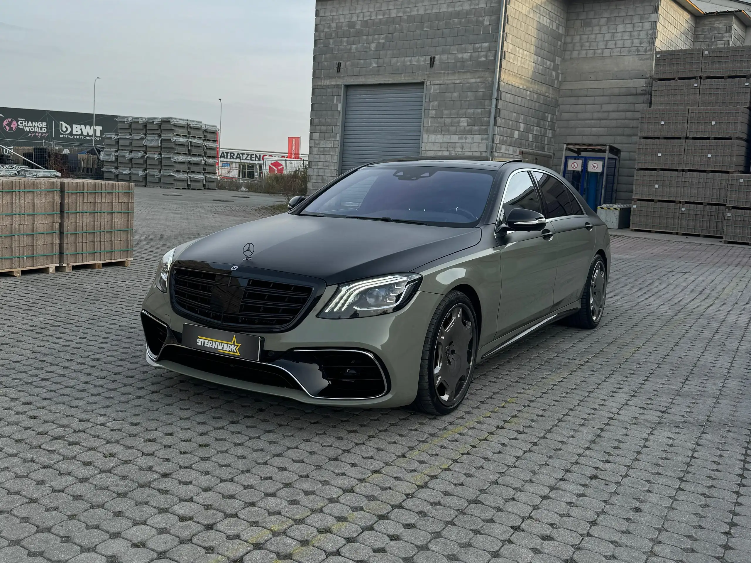 Mercedes-Benz - S 400