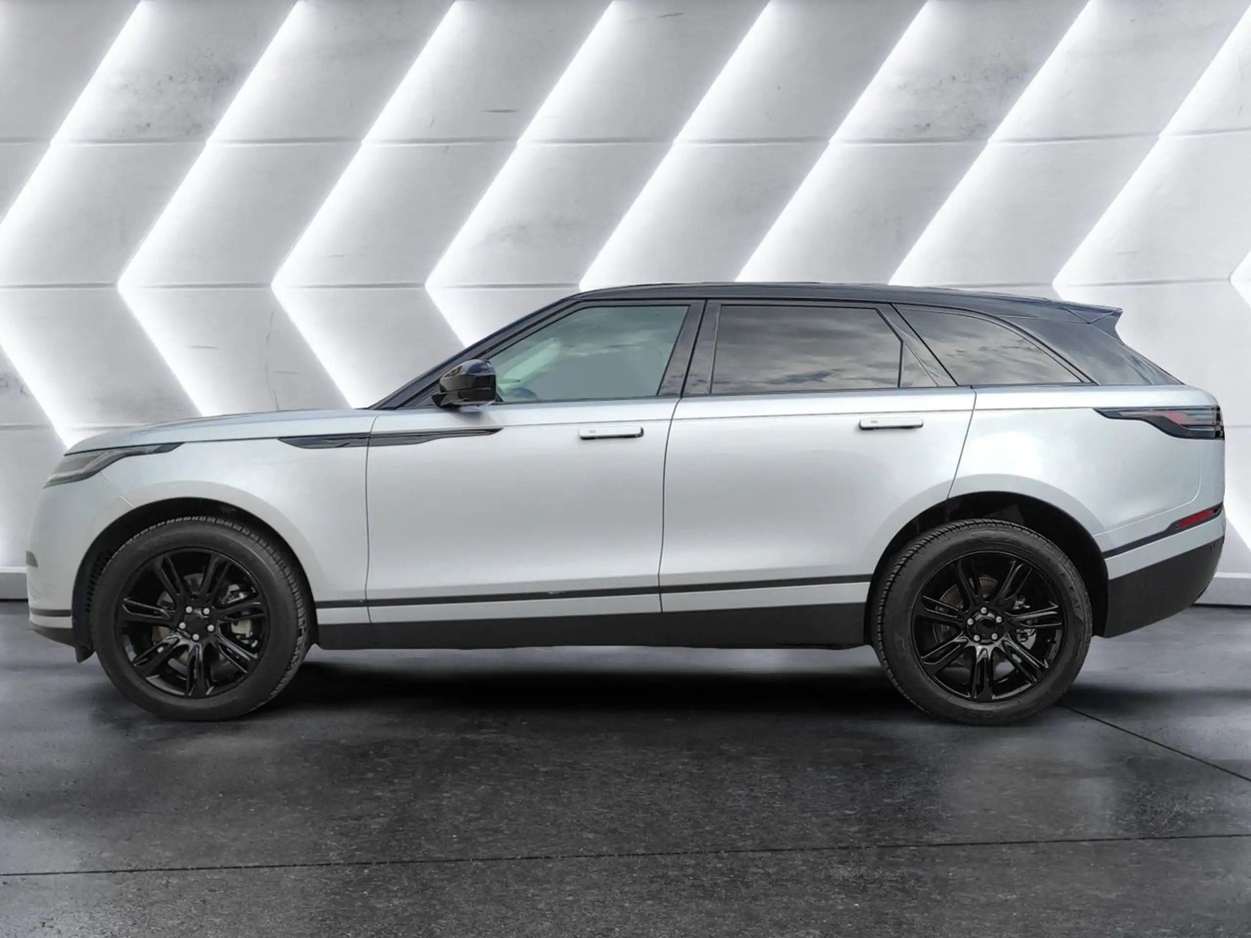 Land Rover - Range Rover Velar