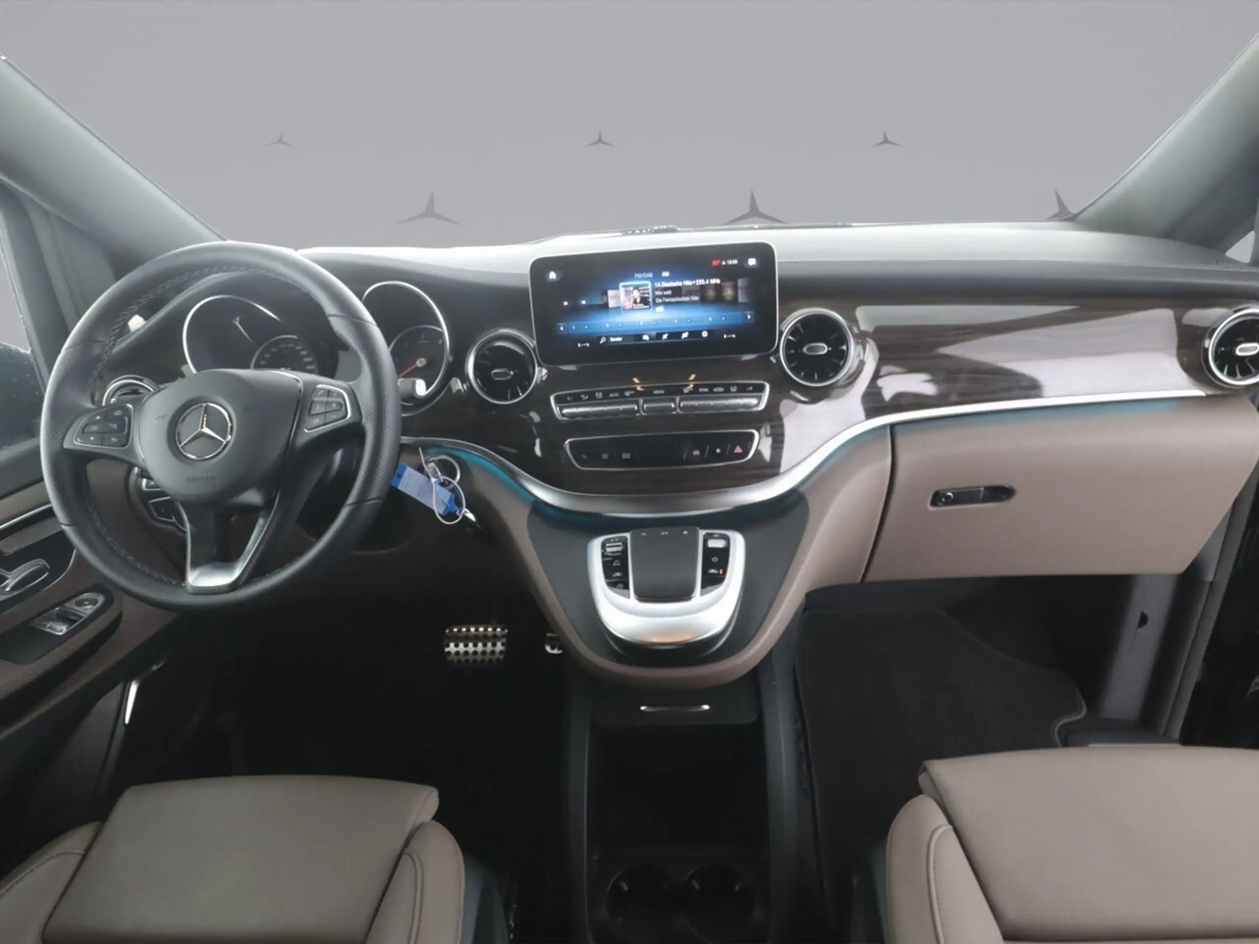 Mercedes-Benz - V 300