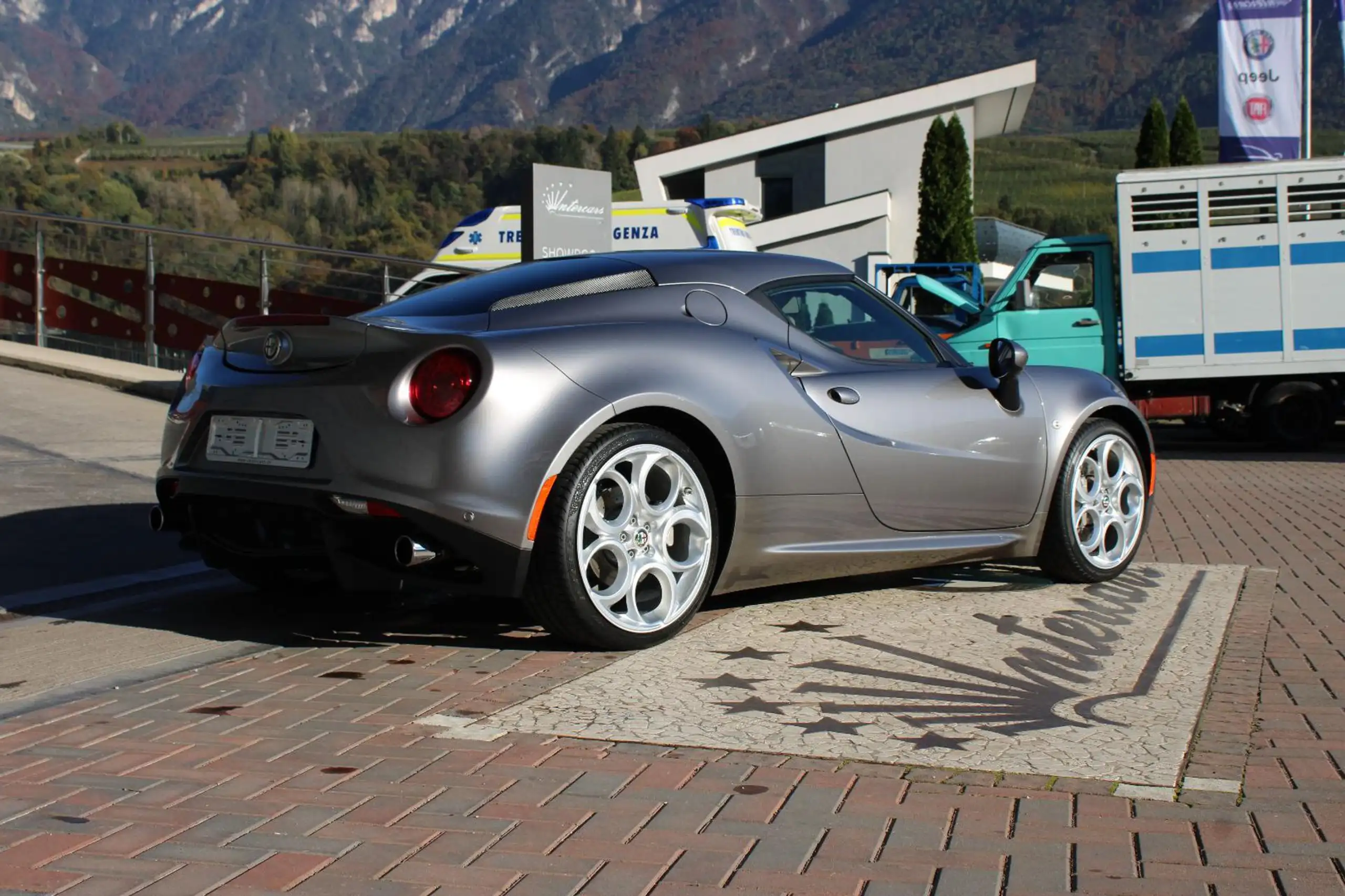 Alfa Romeo - 4C