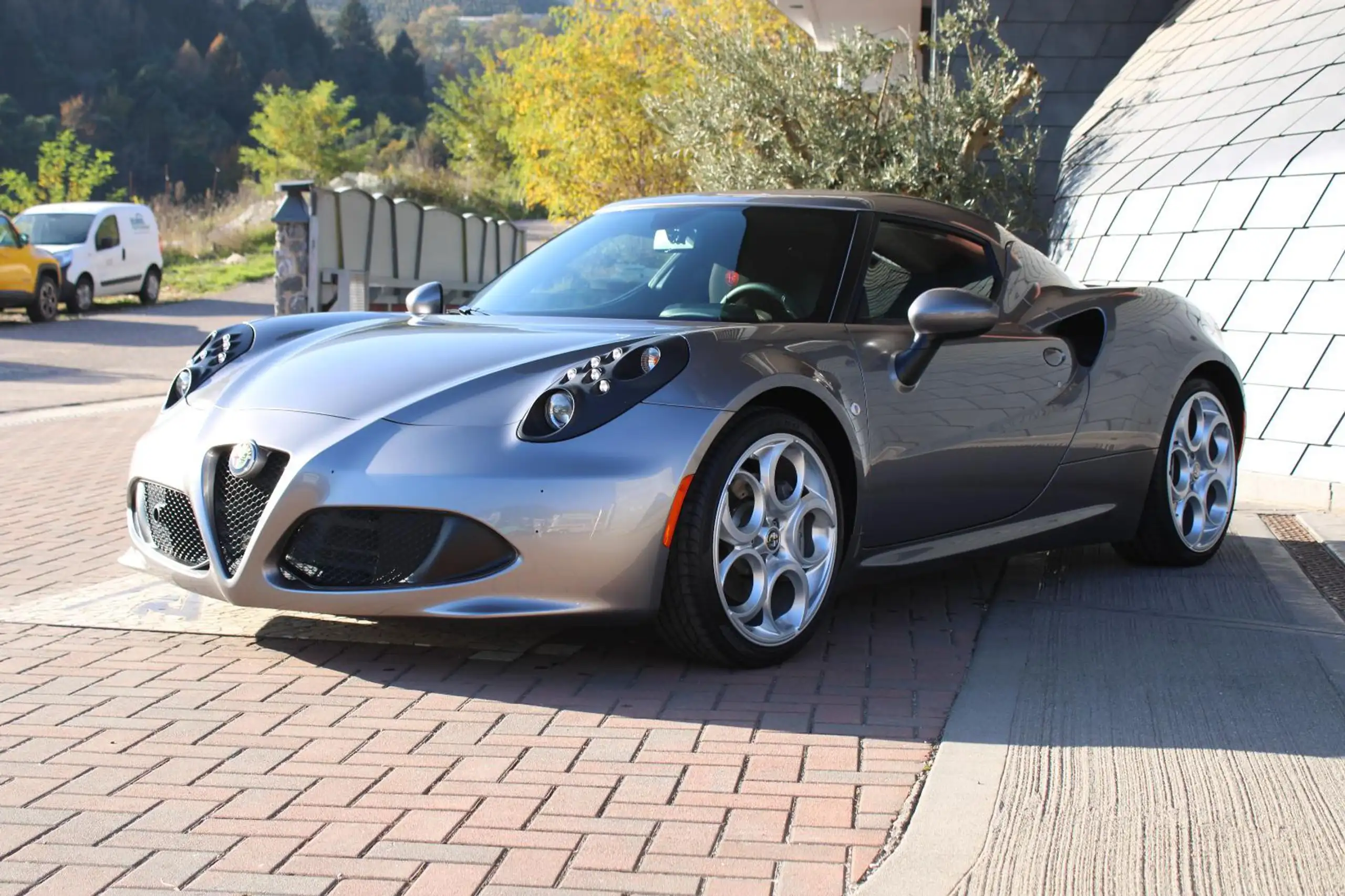 Alfa Romeo - 4C