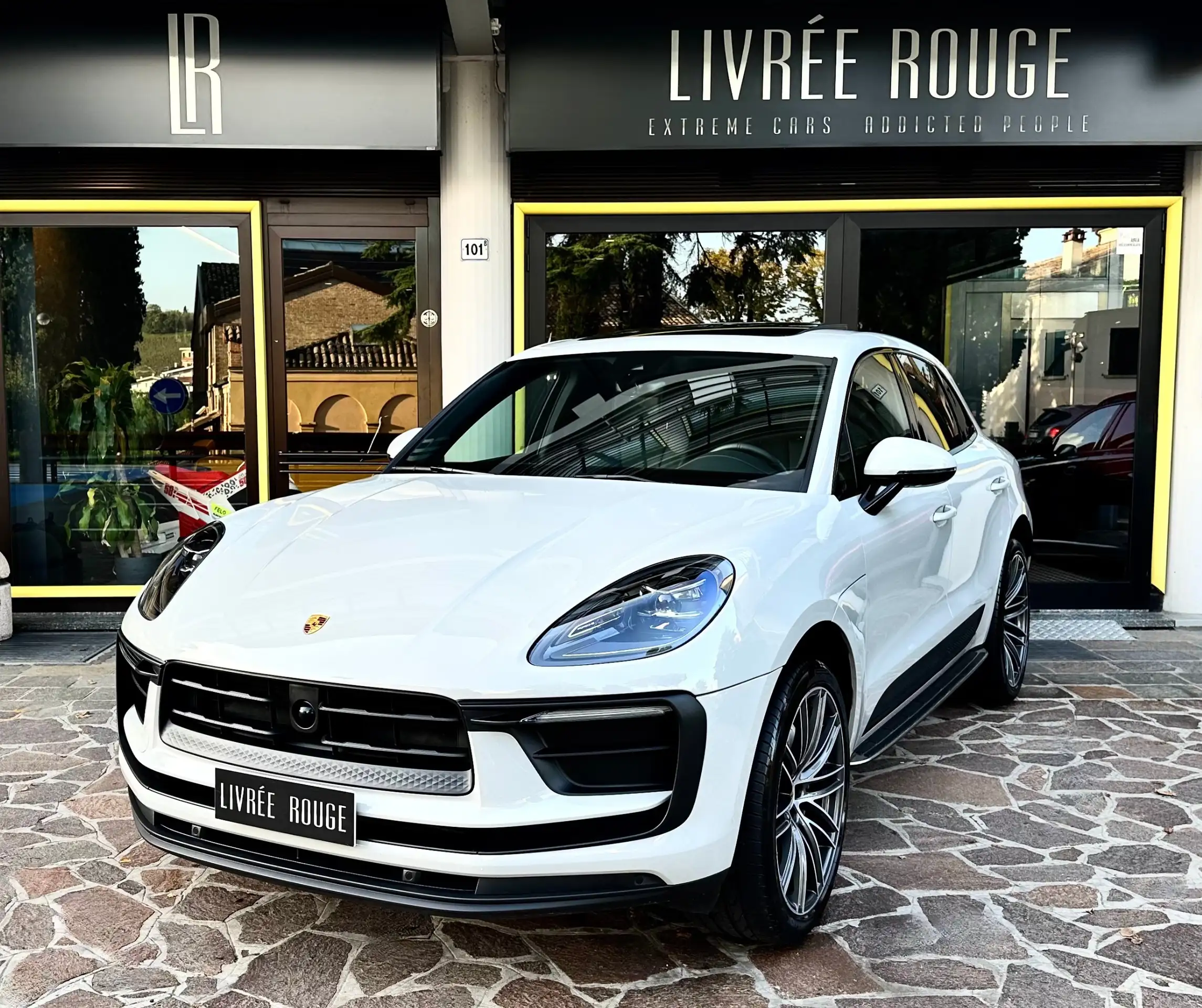 Porsche - Macan