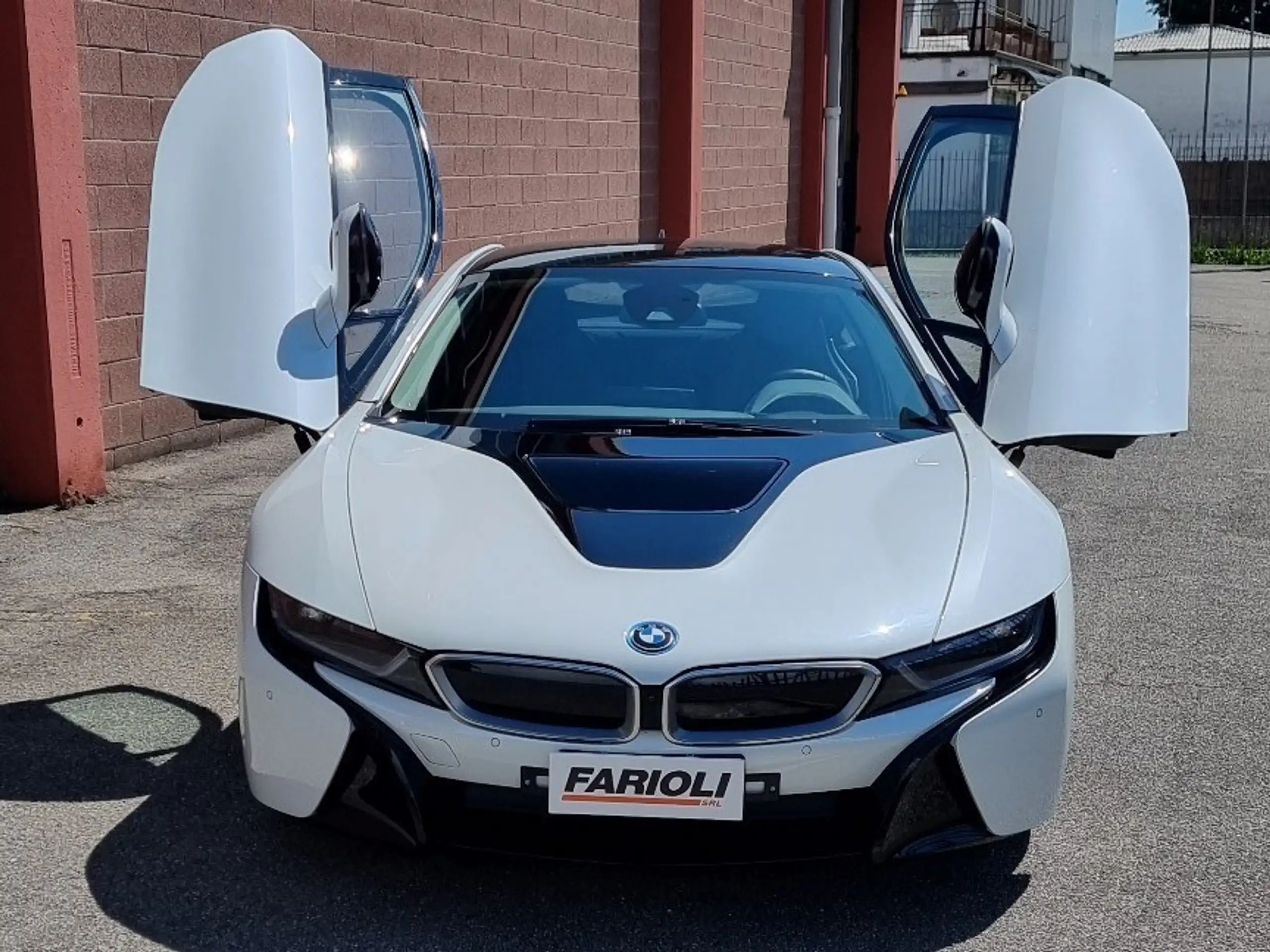 BMW - i8