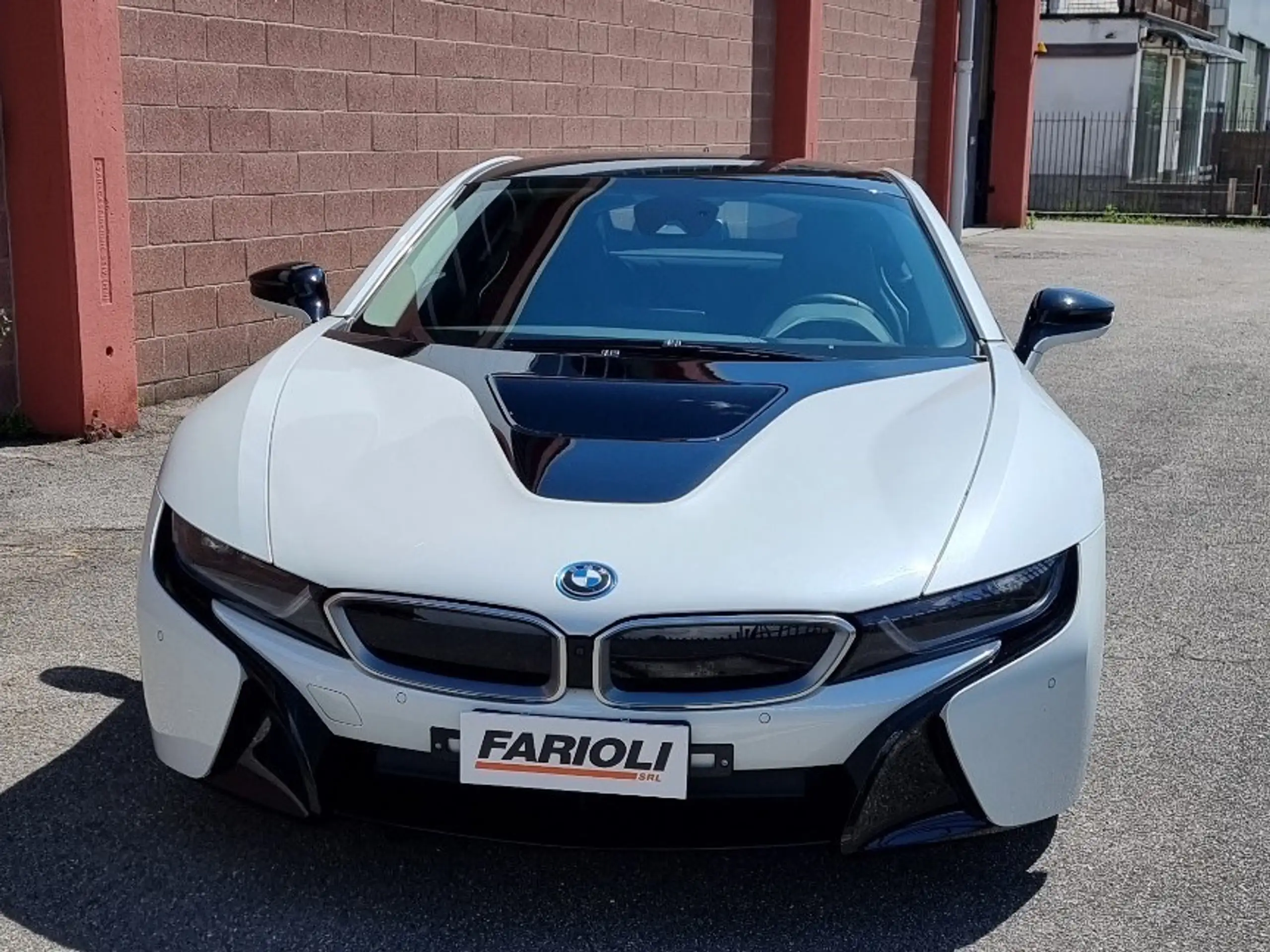 BMW - i8