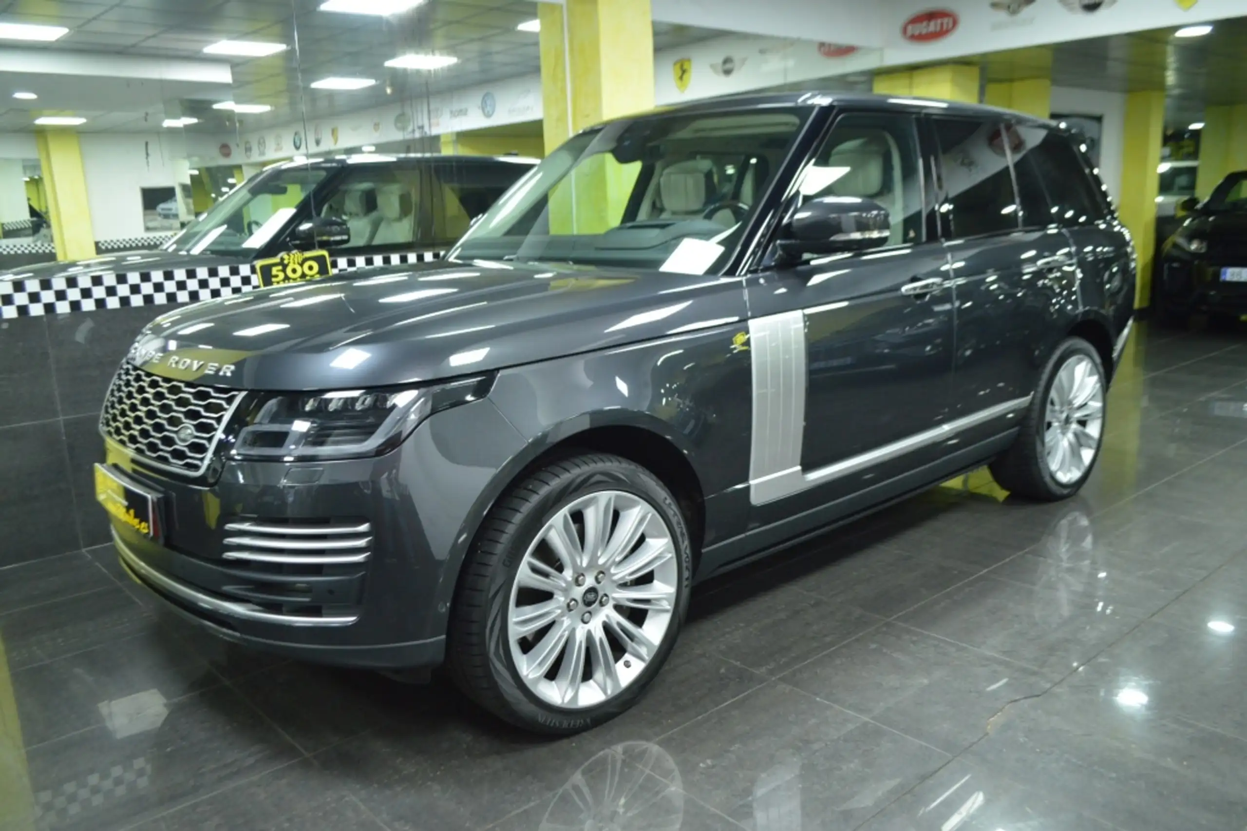 Land Rover - Range Rover